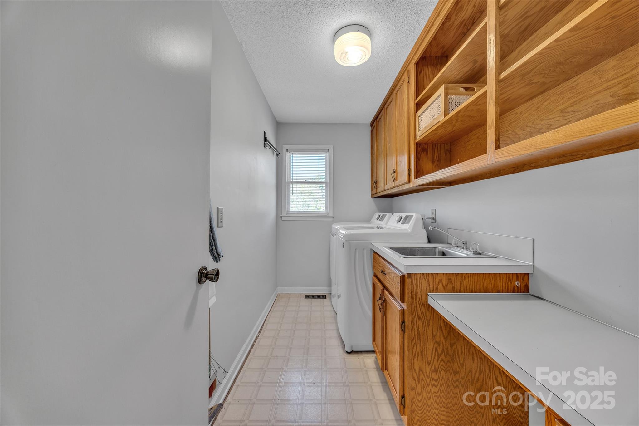 271 Pine Valley Lane