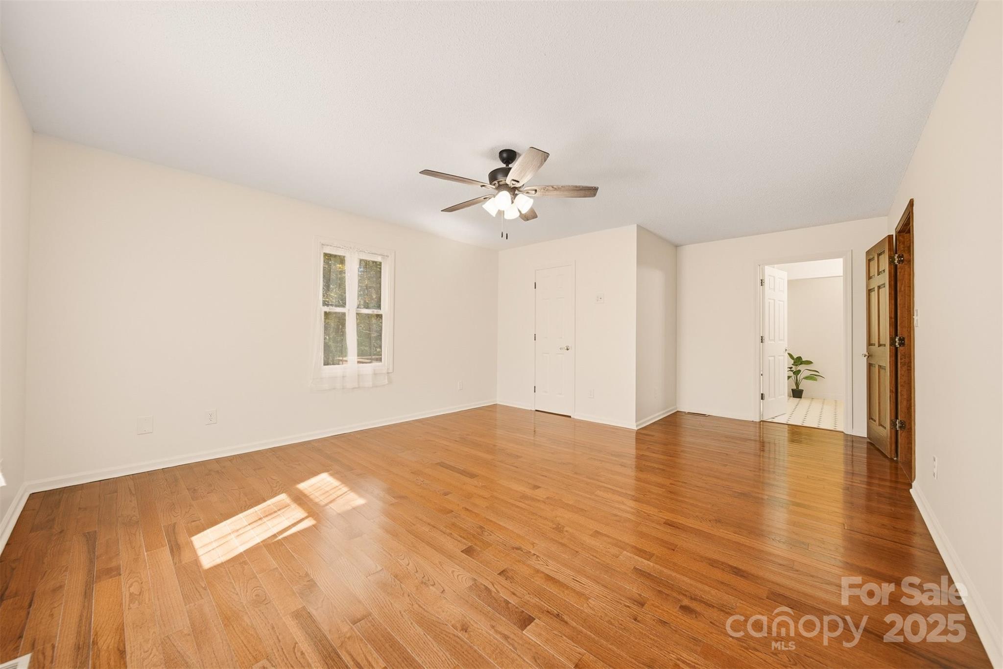 2048 Double Oak Drive