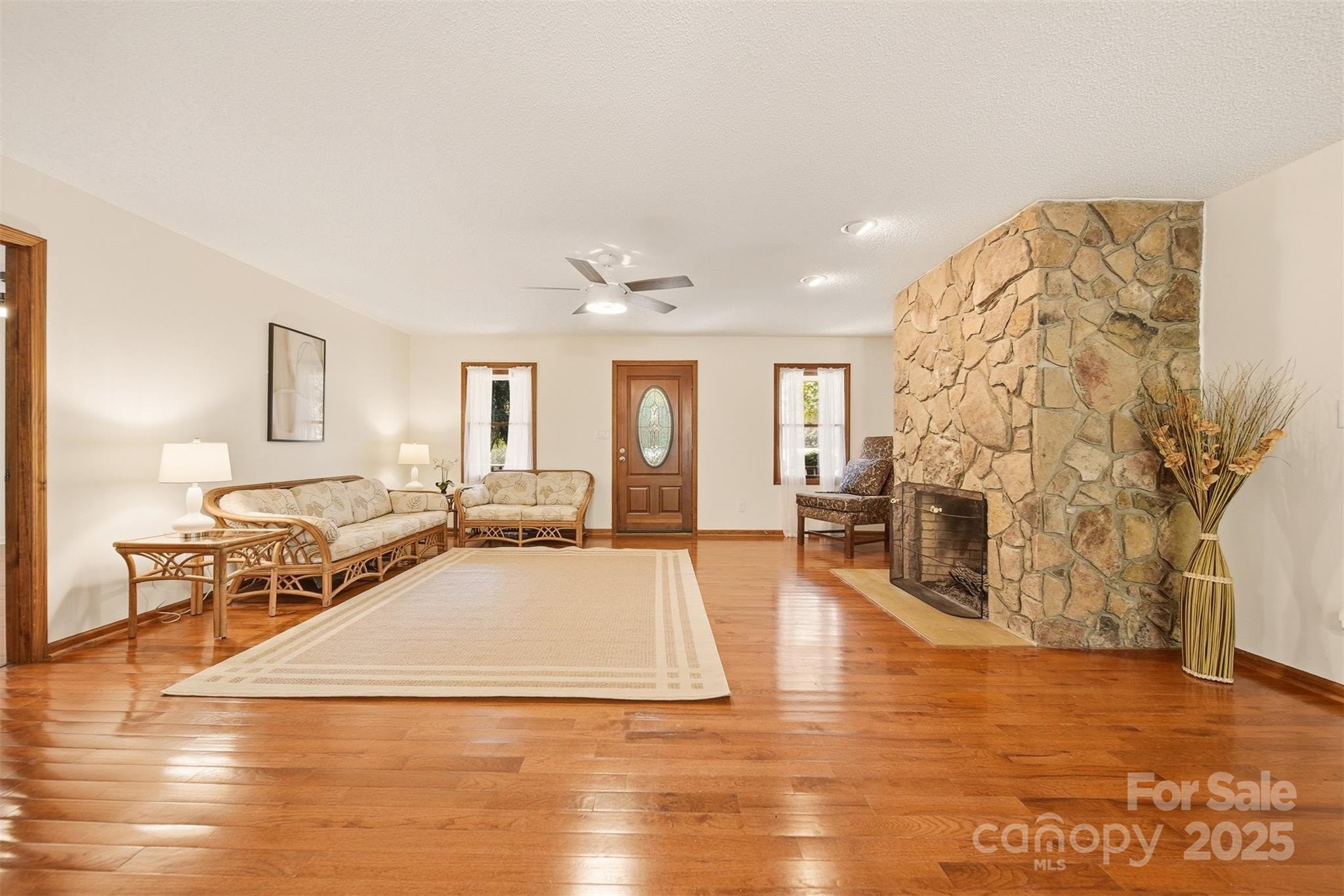 2048 Double Oak Drive