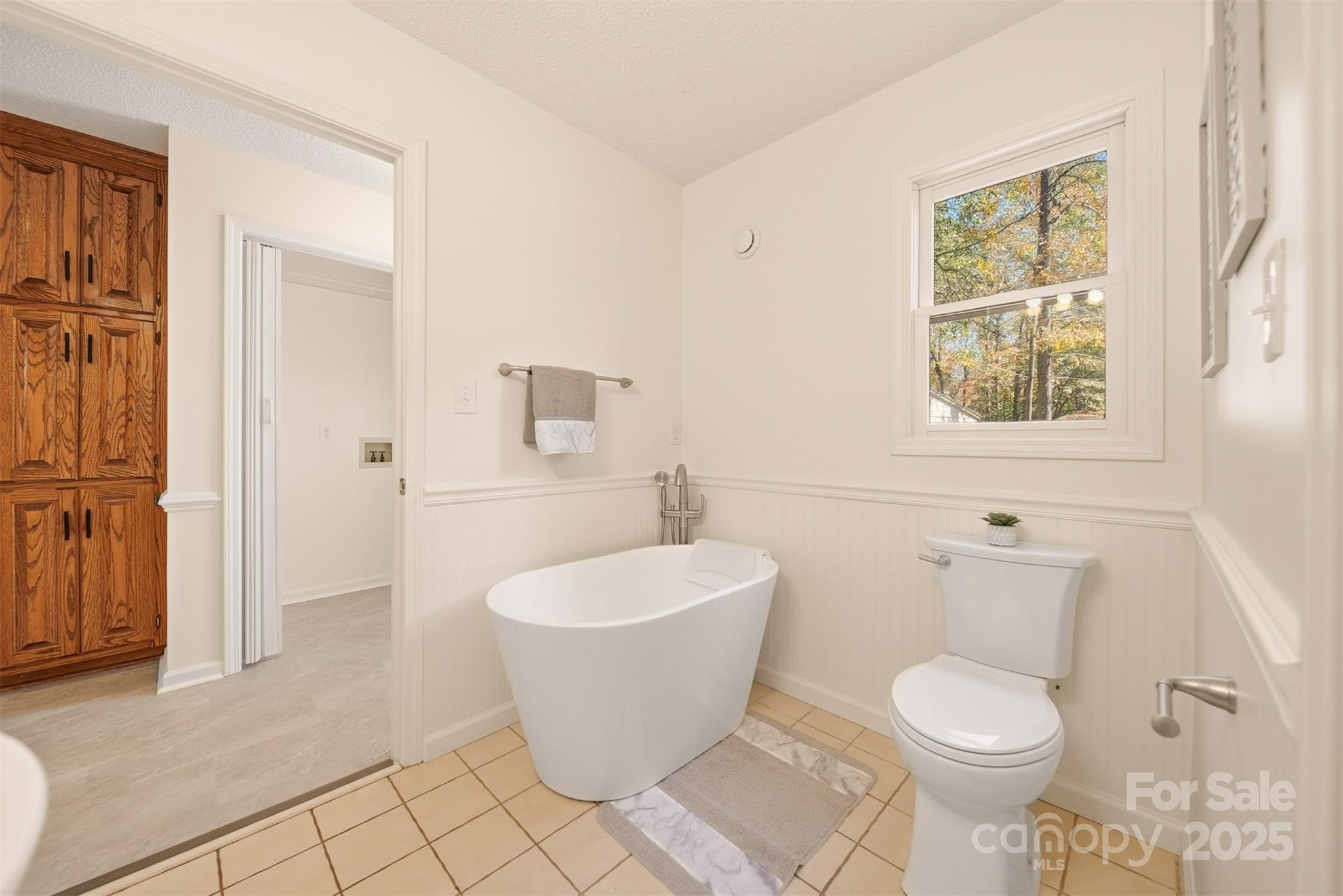 2048 Double Oak Drive