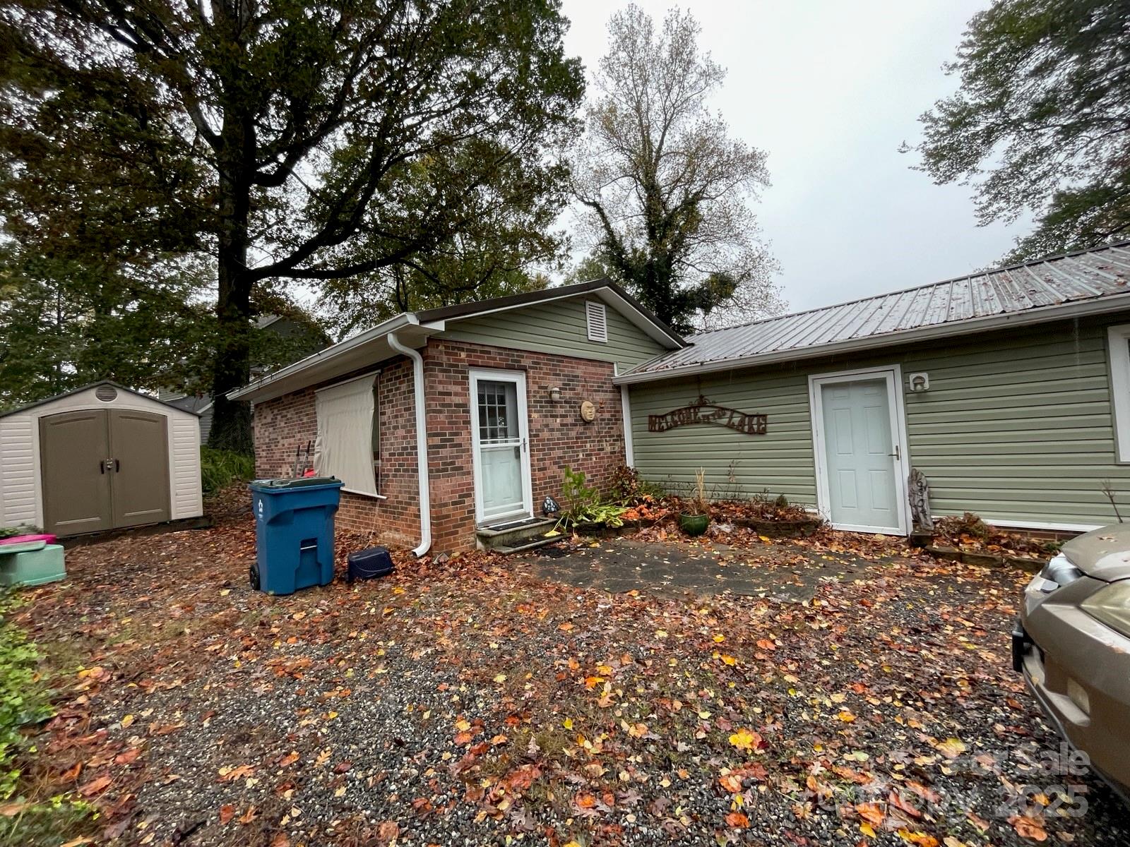 6604 Harbor Lane