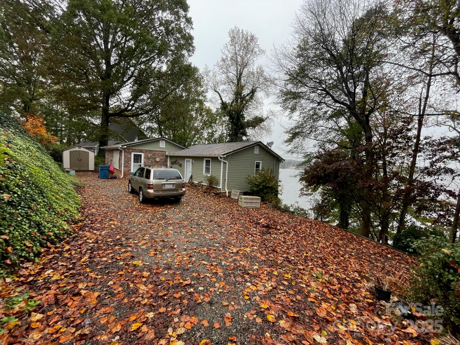 6604 Harbor Lane