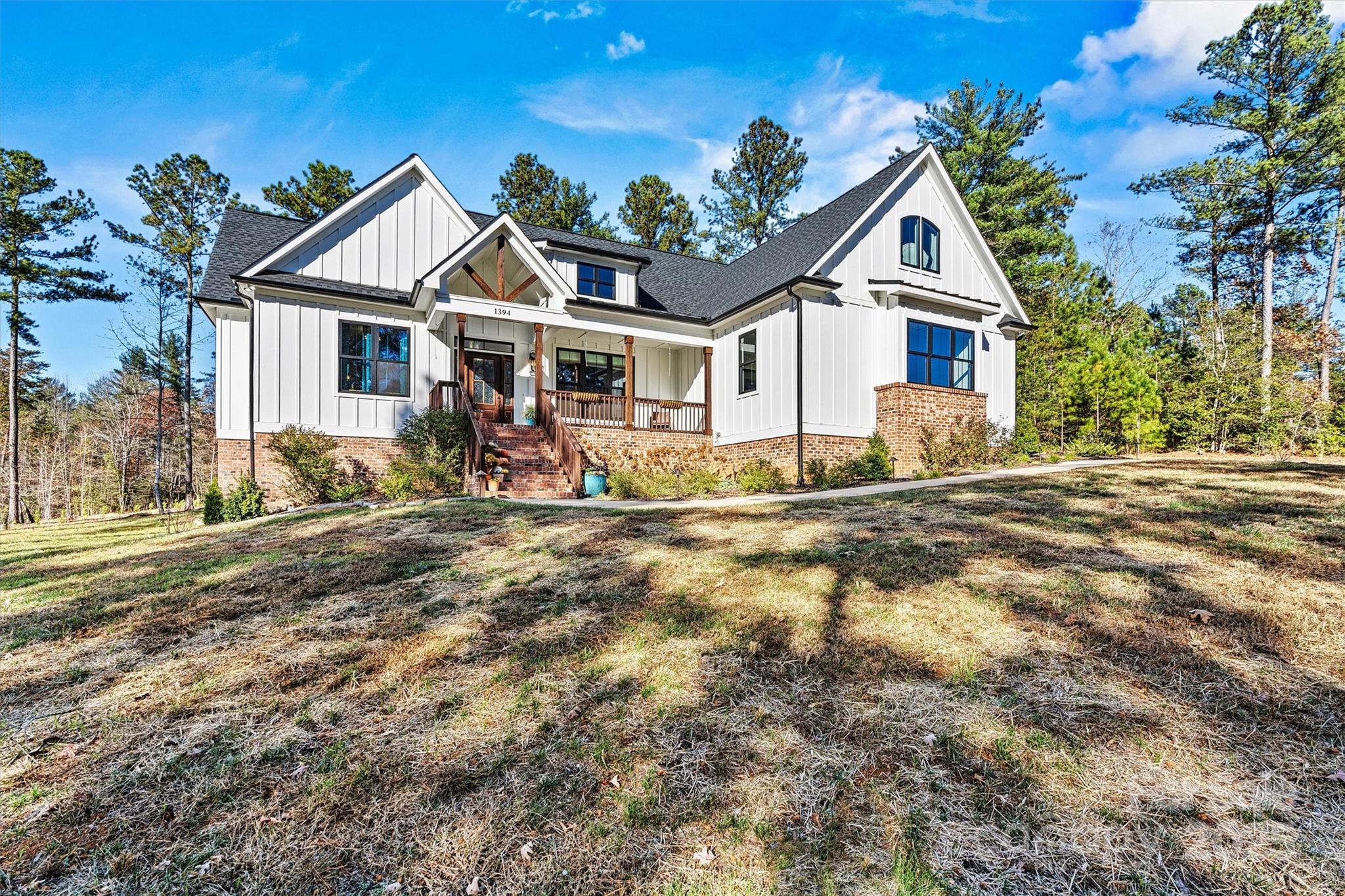 1394 Scenic Lane