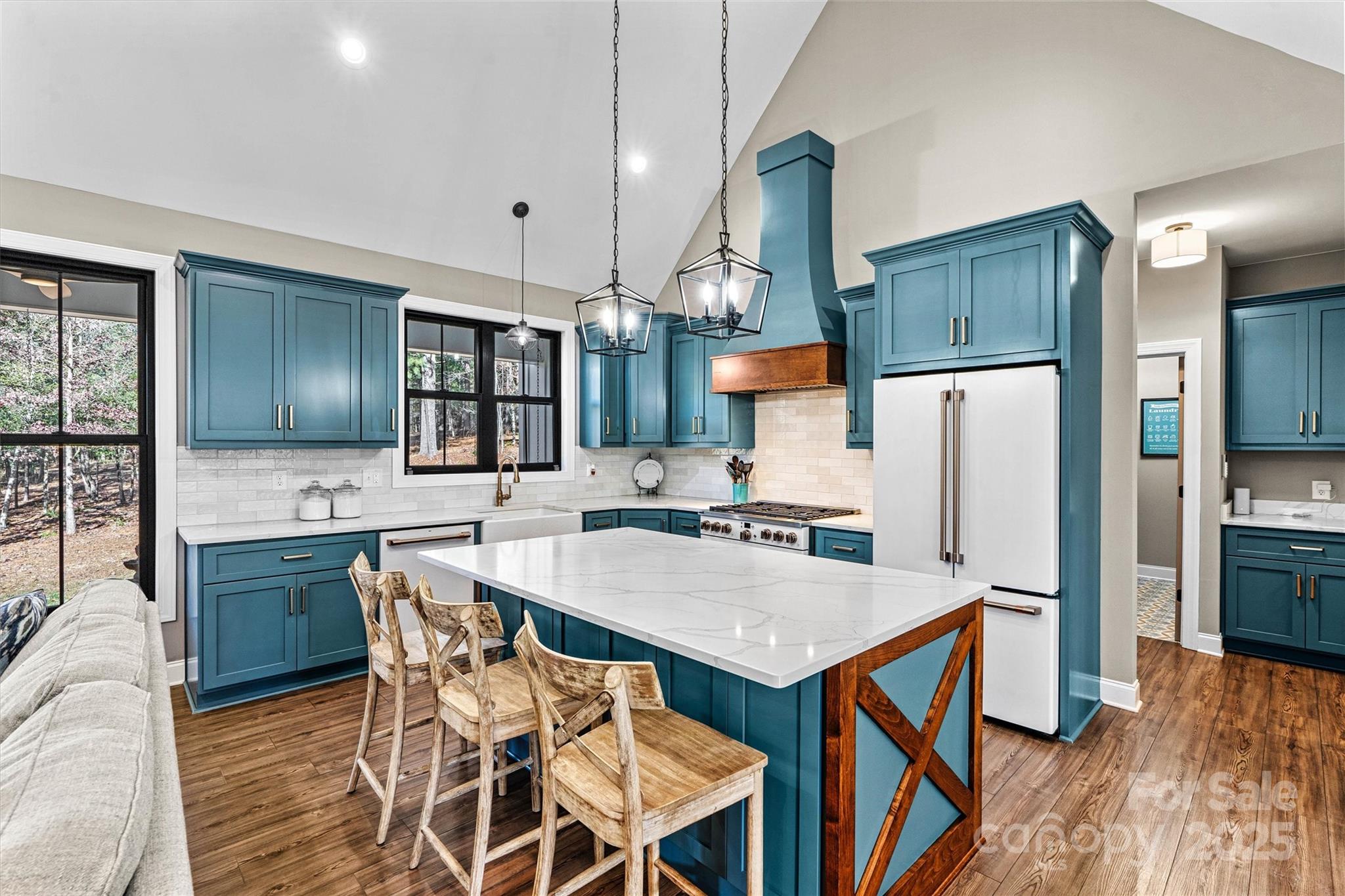 1394 Scenic Lane