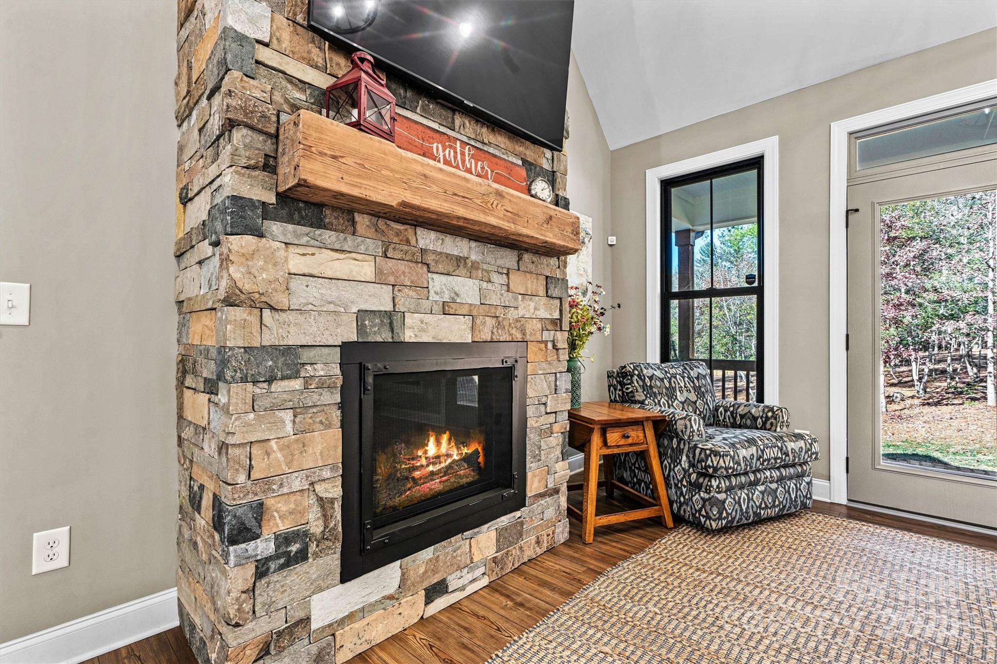 1394 Scenic Lane
