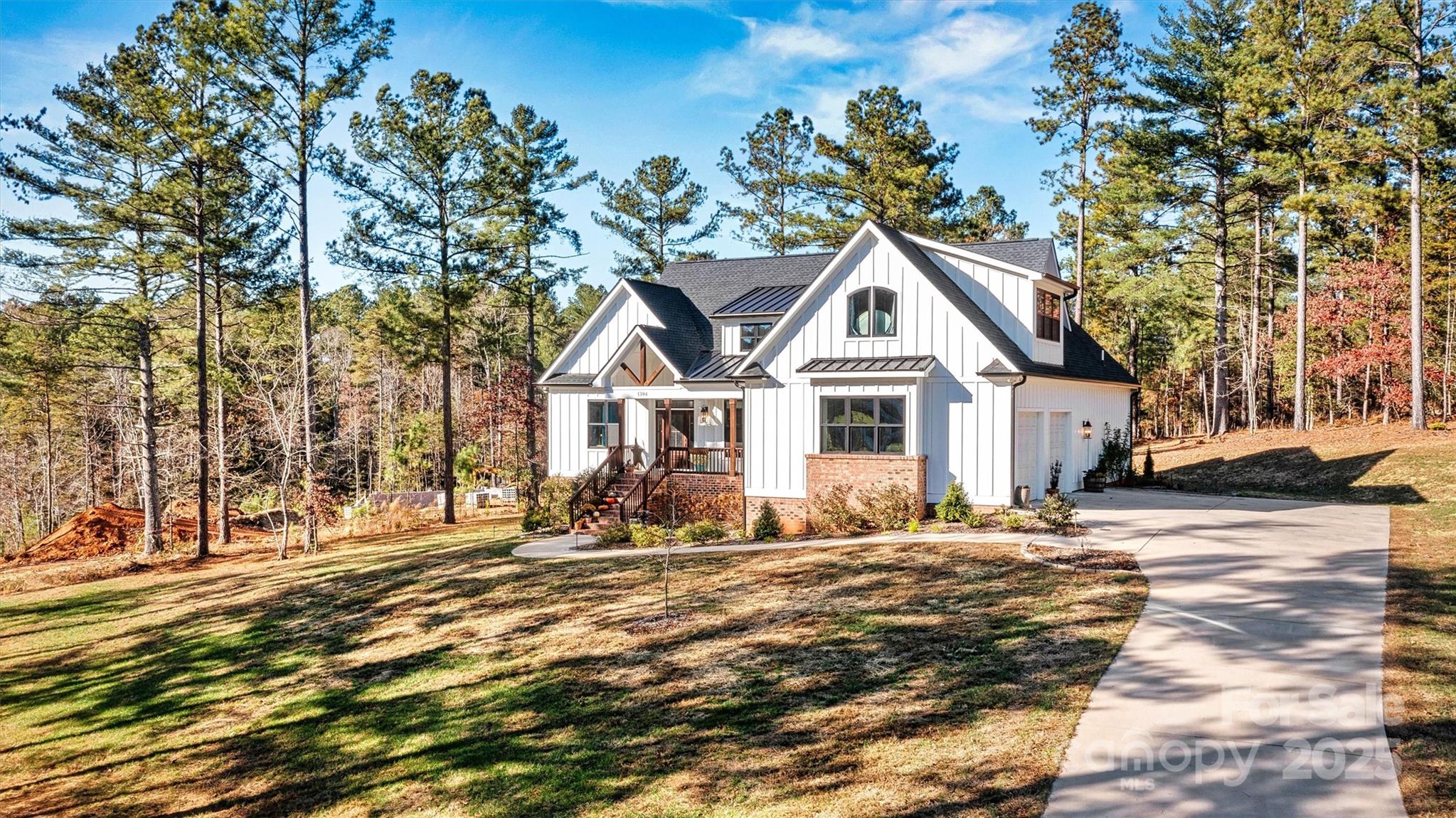 1394 Scenic Lane