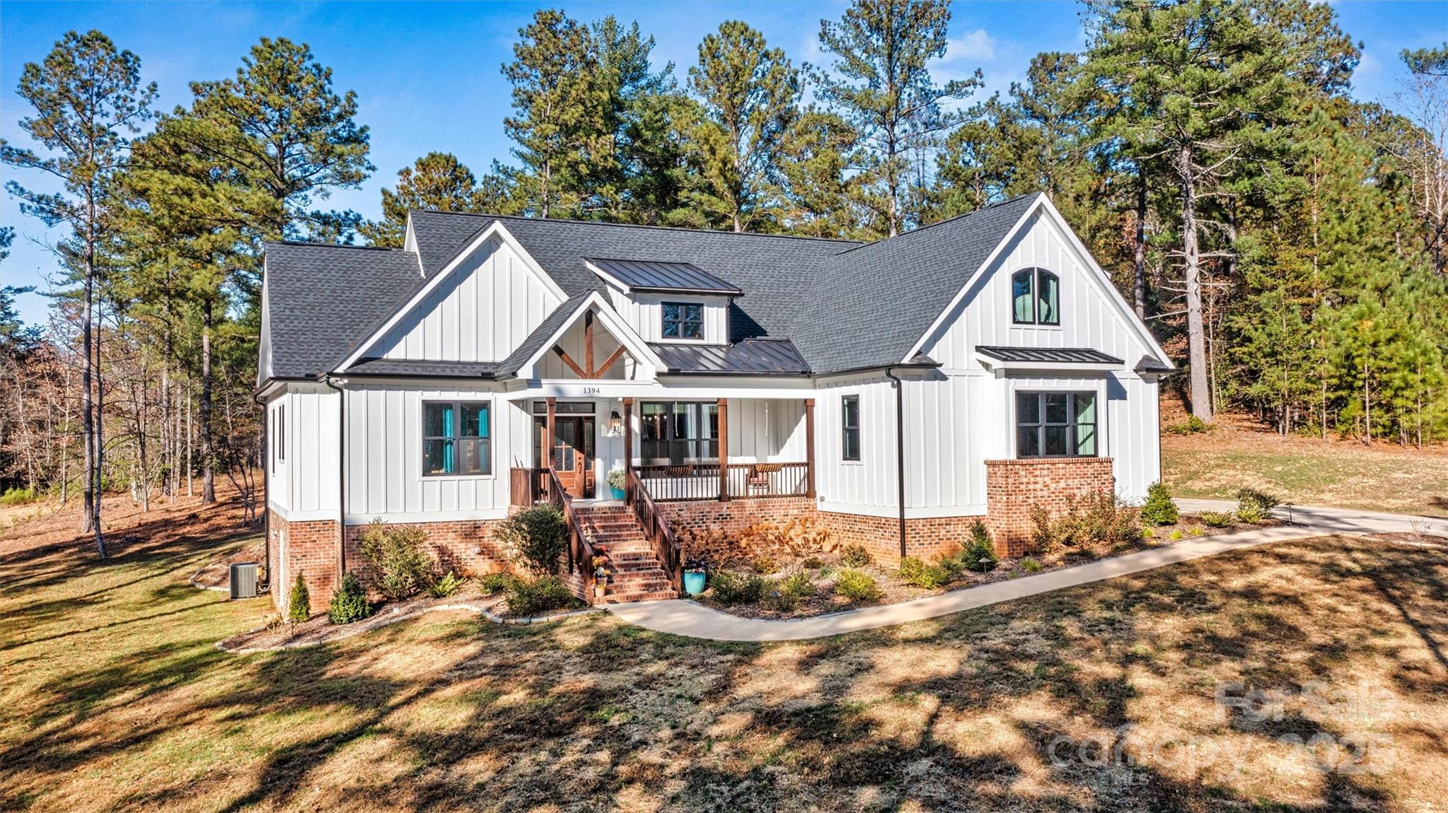 1394 Scenic Lane
