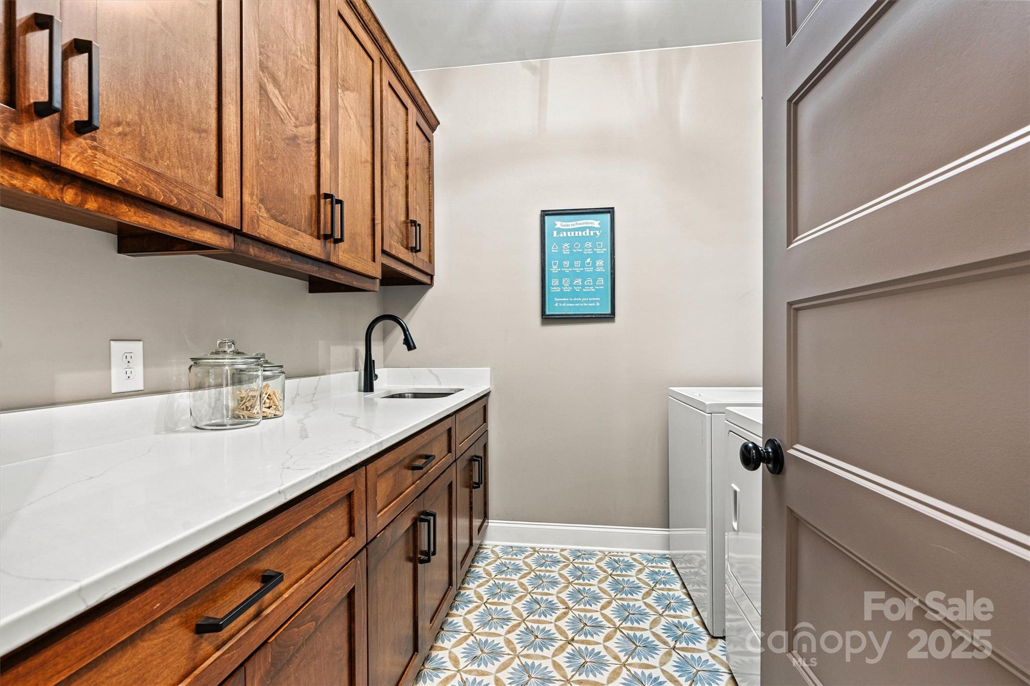 1394 Scenic Lane