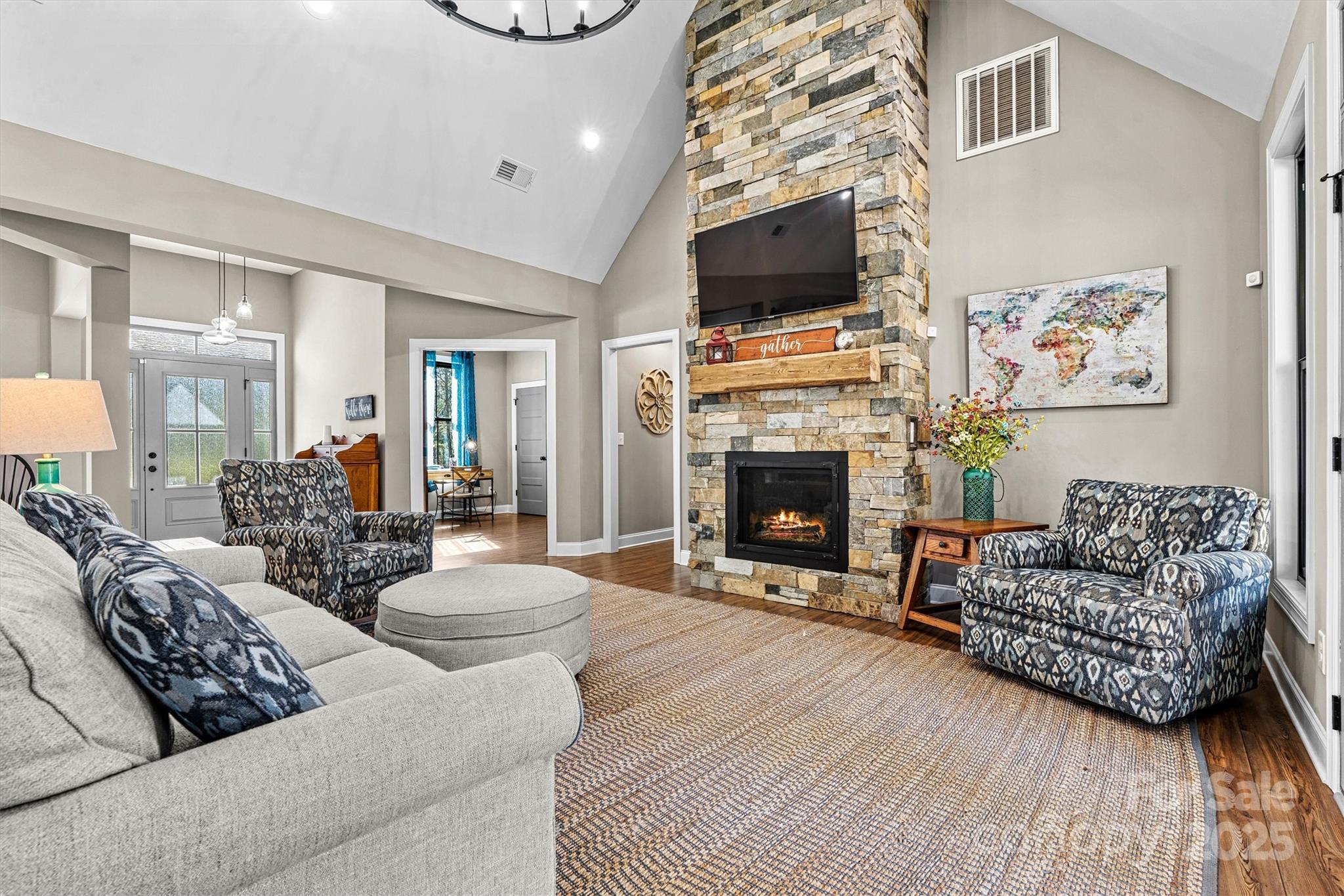 1394 Scenic Lane
