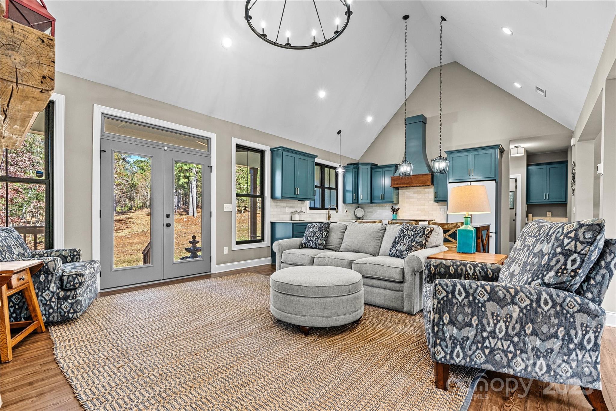 1394 Scenic Lane