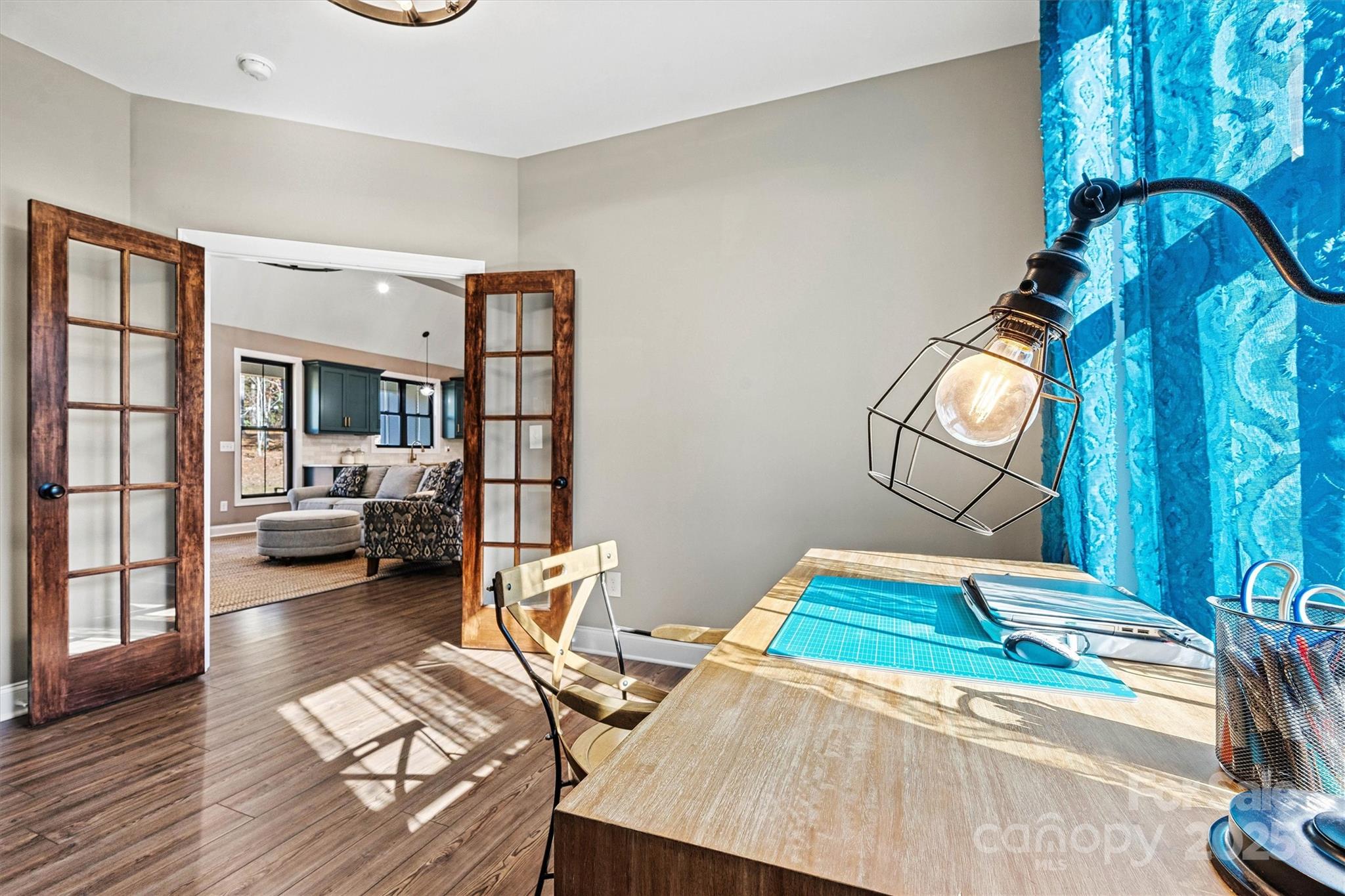 1394 Scenic Lane