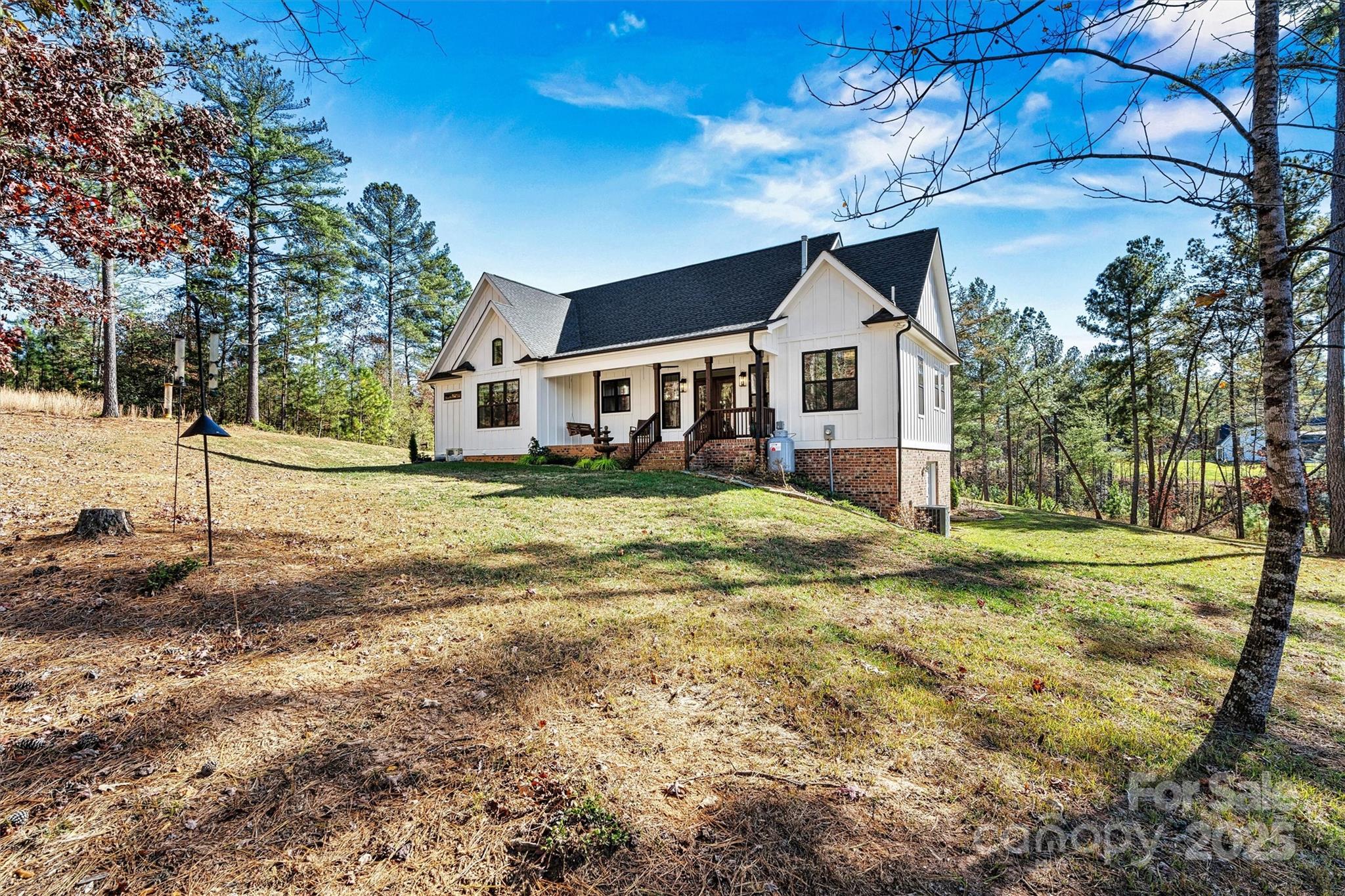 1394 Scenic Lane