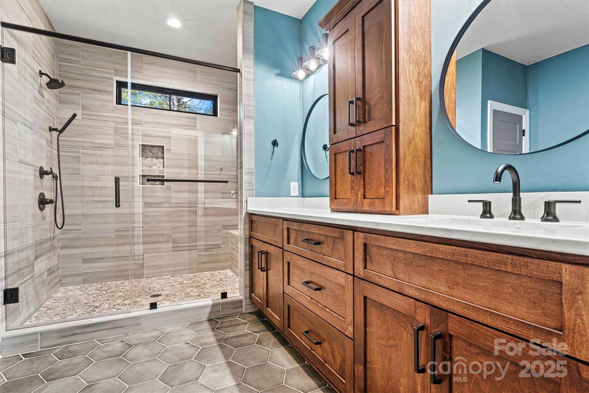 1394 Scenic Lane