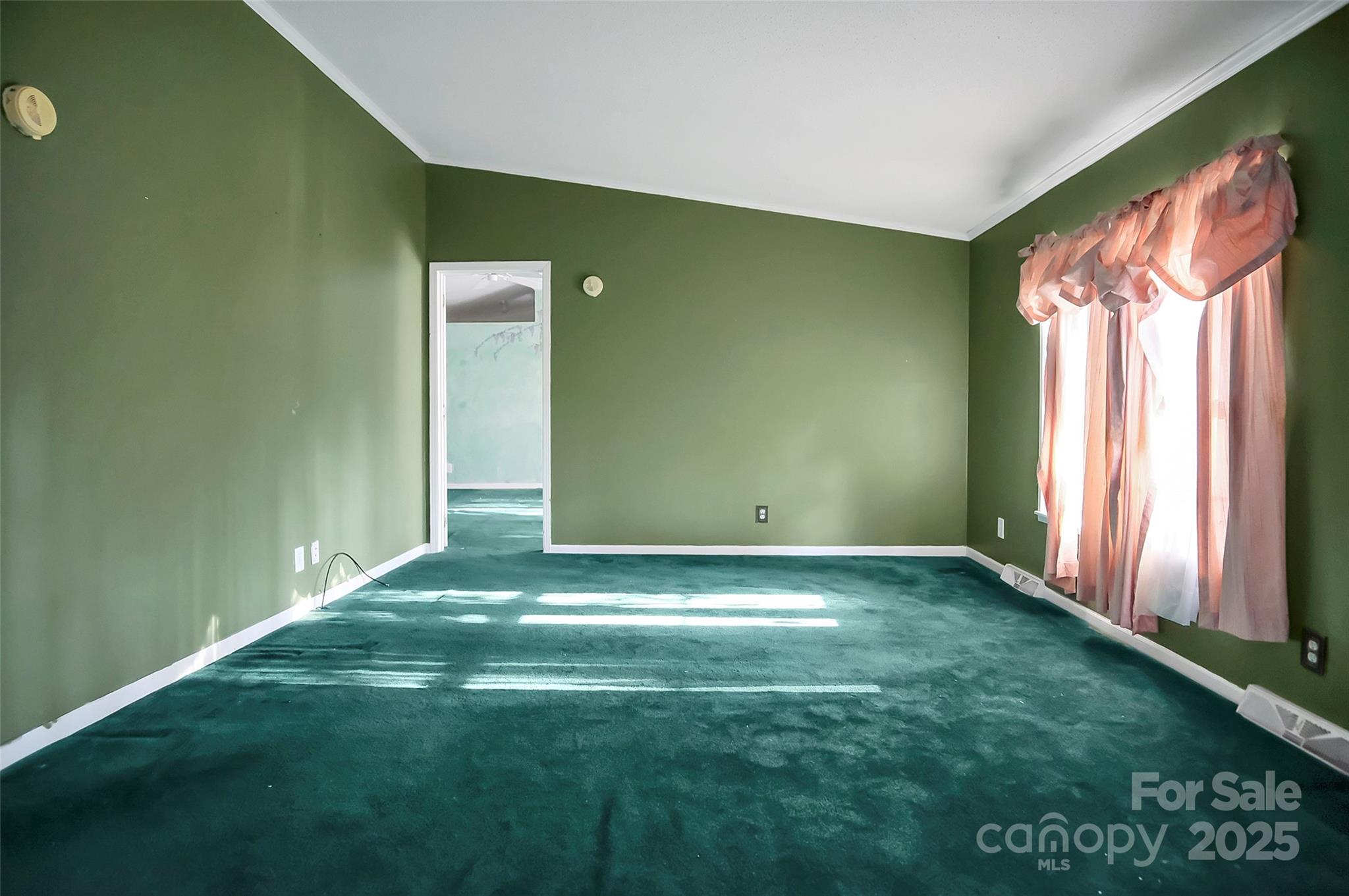 122 Cicero Lane
