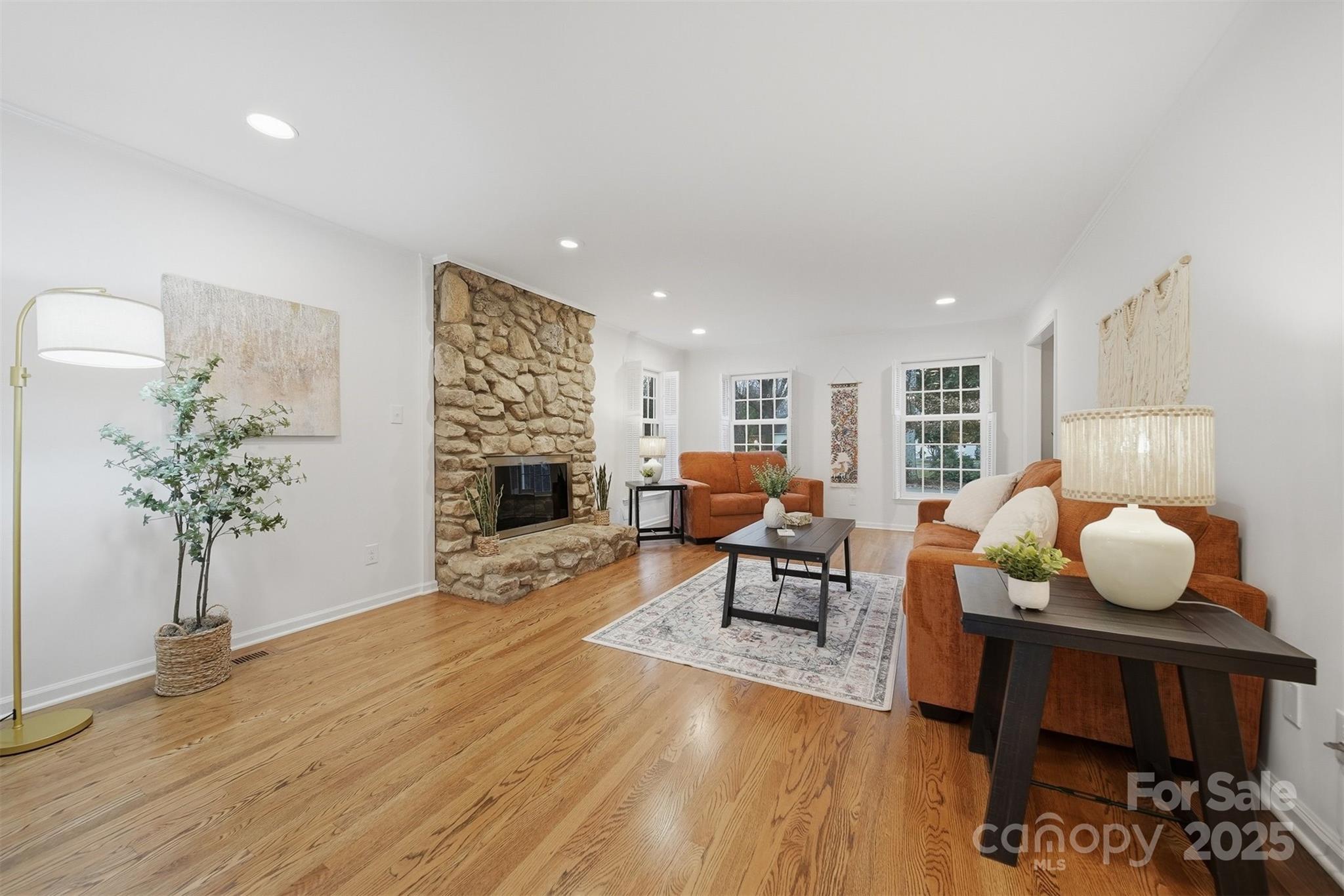 936 18th Avenue Drive NW