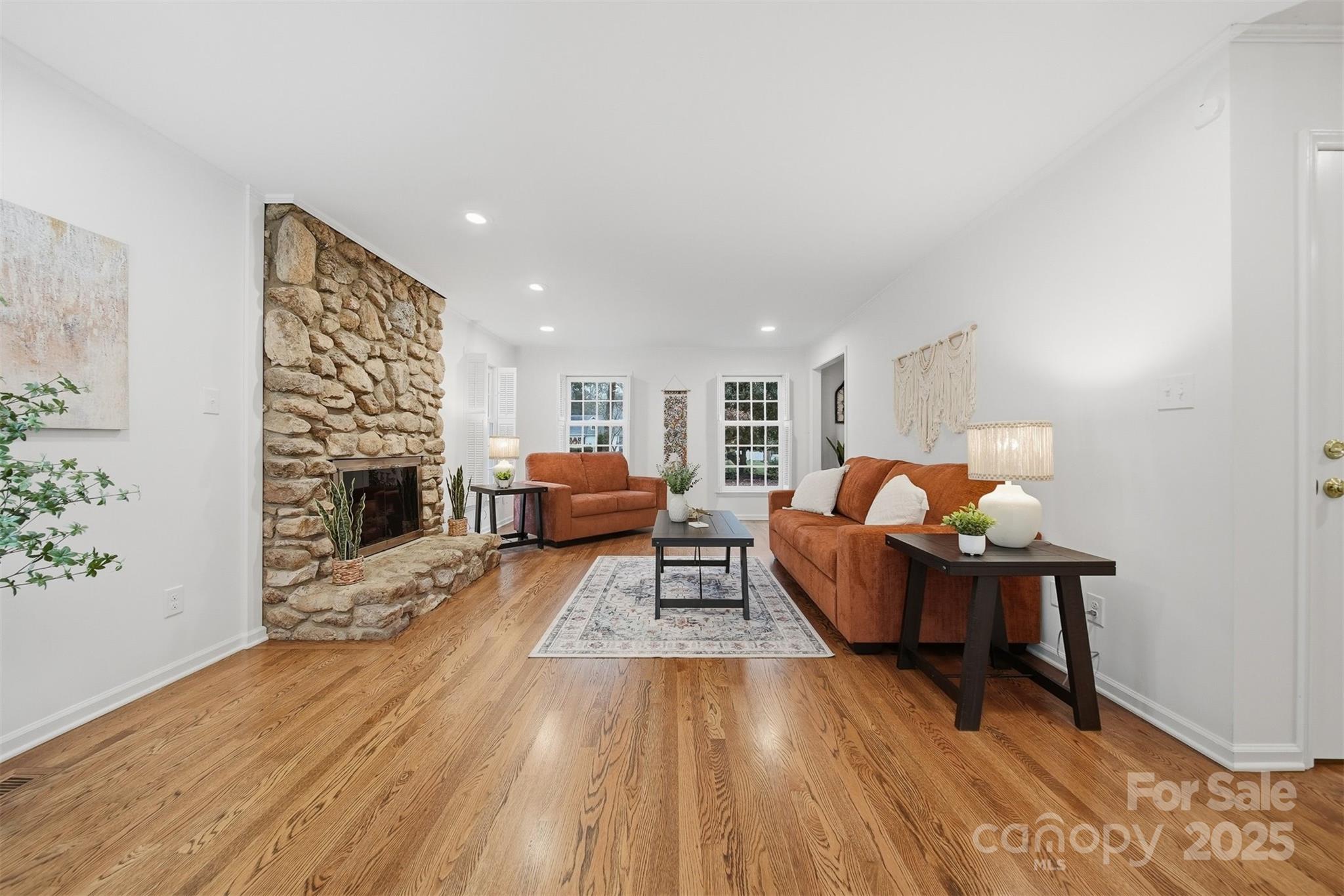 936 18th Avenue Drive NW