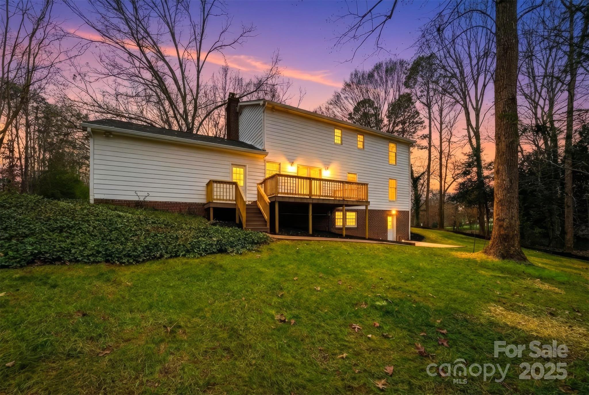 936 18th Avenue Drive NW