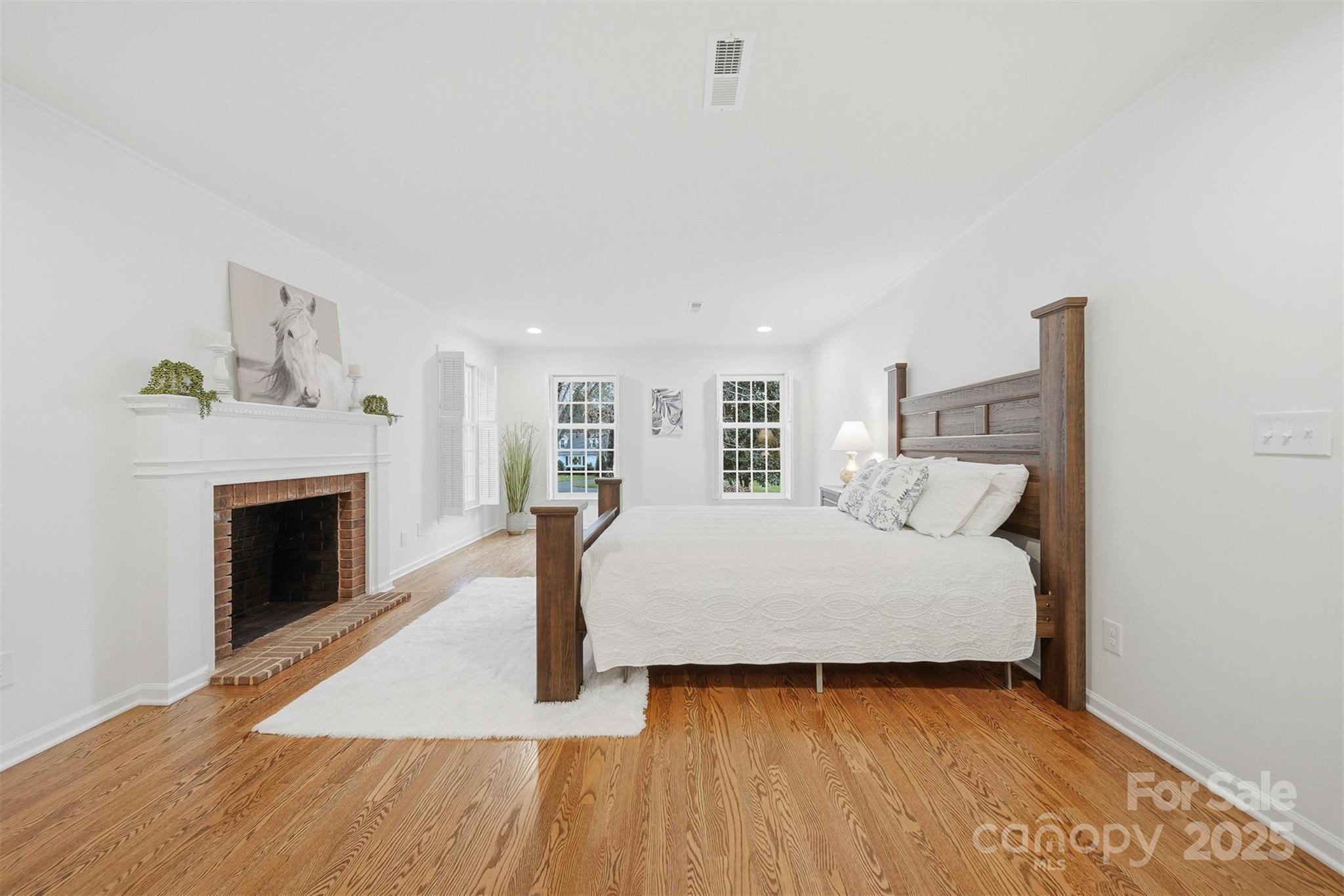 936 18th Avenue Drive NW