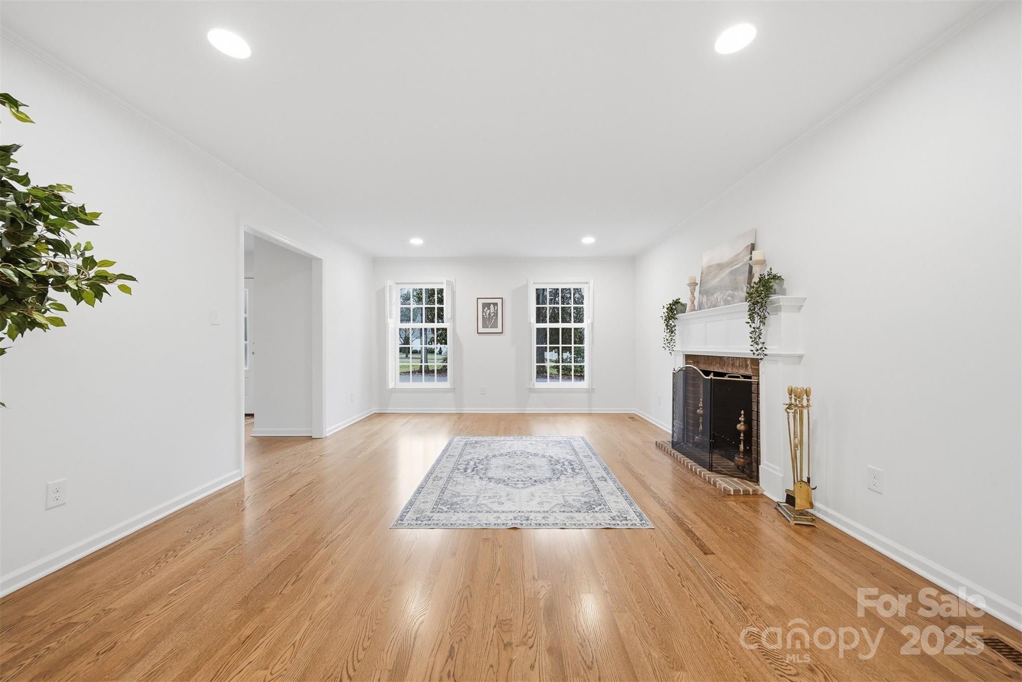 936 18th Avenue Drive NW