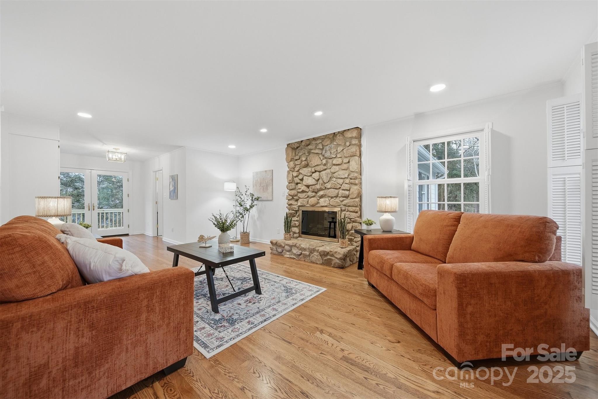 936 18th Avenue Drive NW