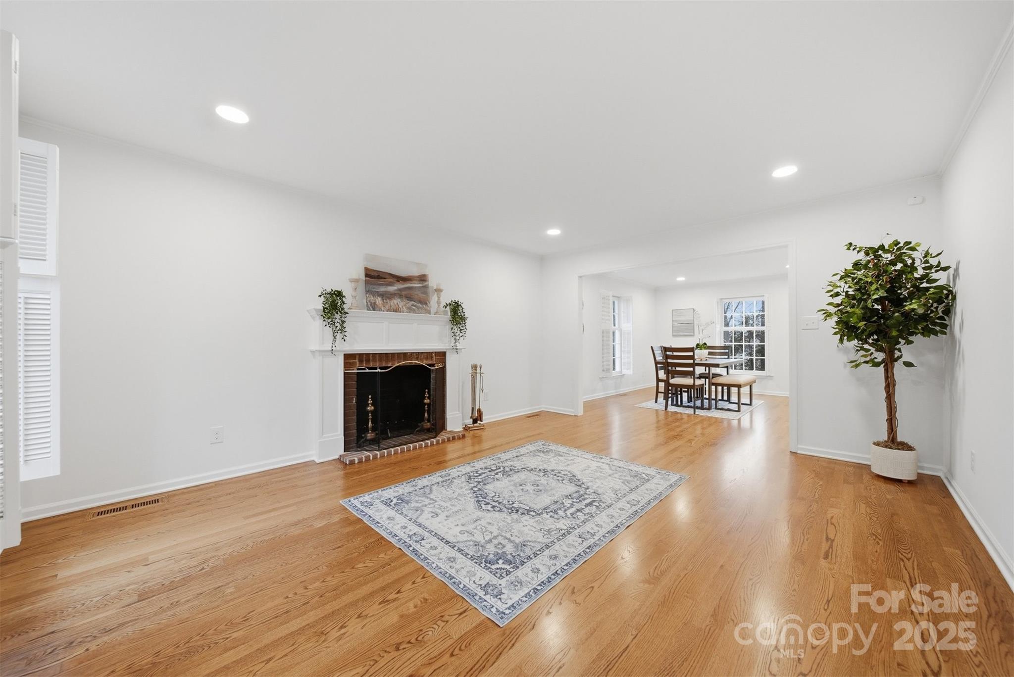 936 18th Avenue Drive NW