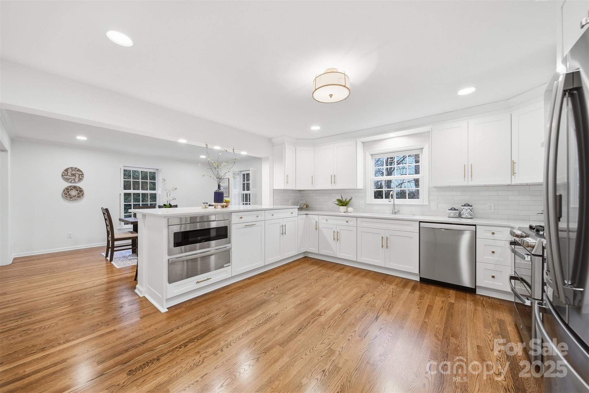 936 18th Avenue Drive NW