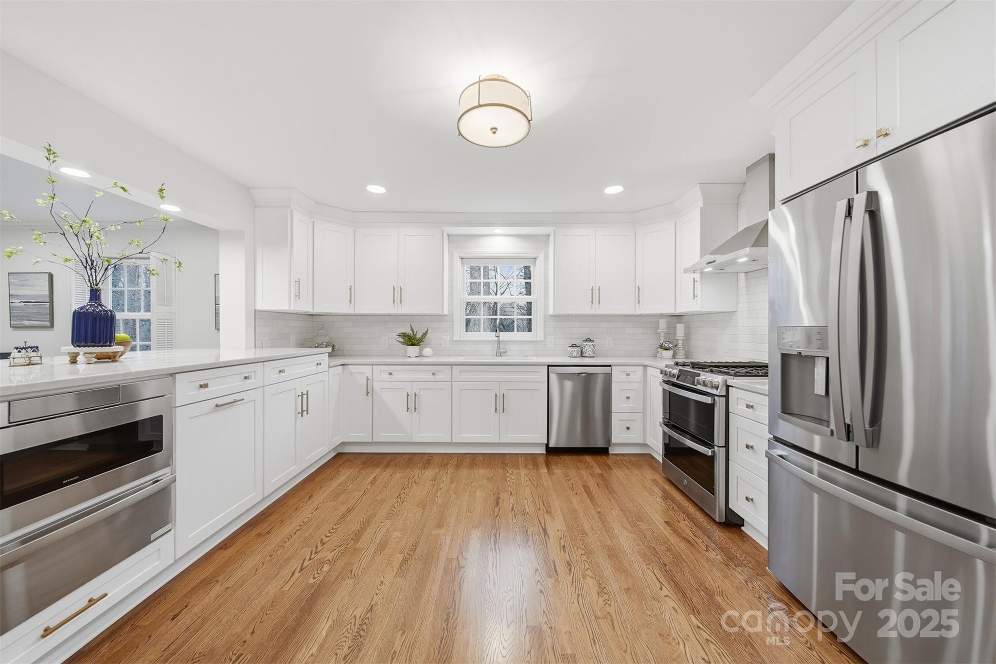 936 18th Avenue Drive NW