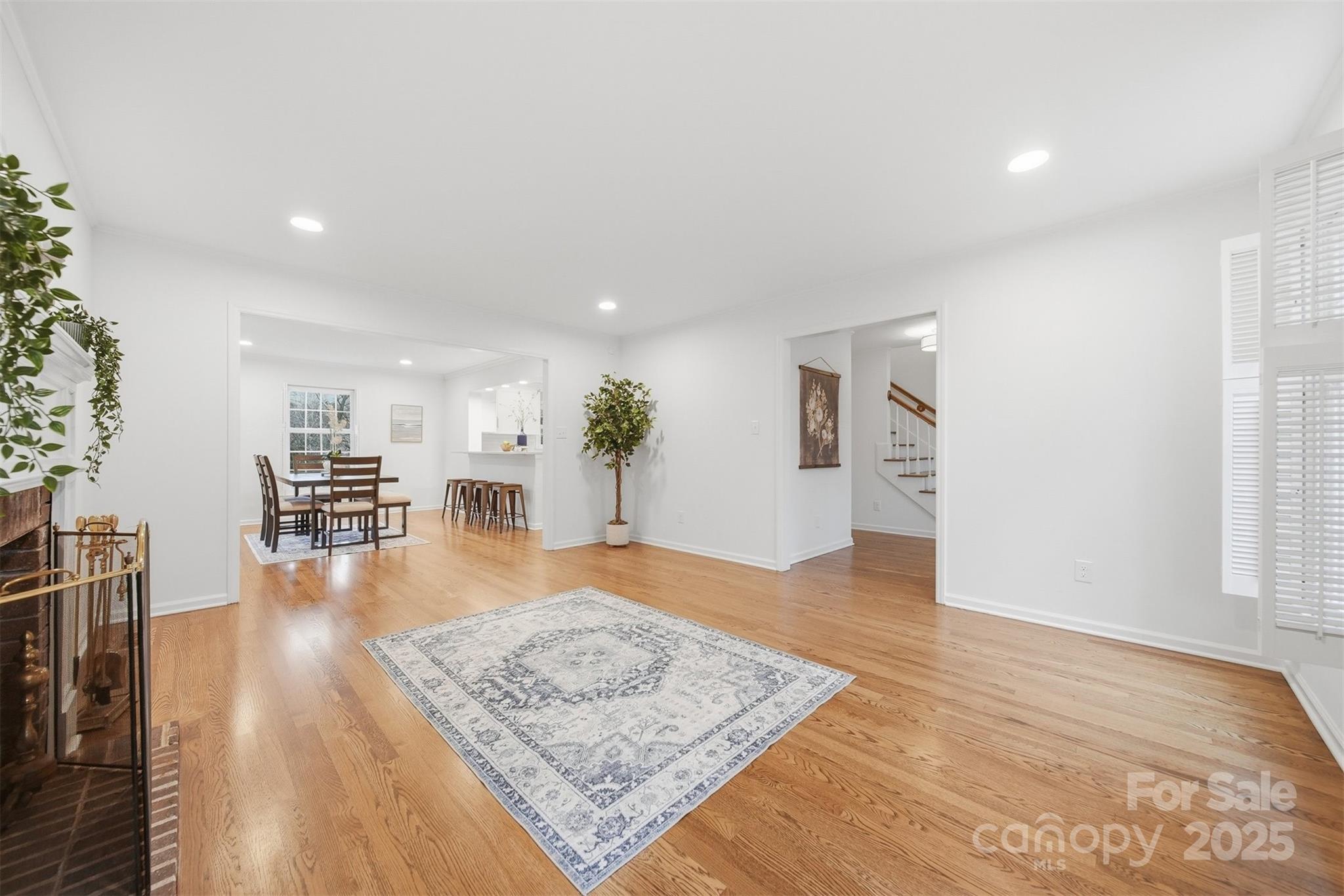 936 18th Avenue Drive NW