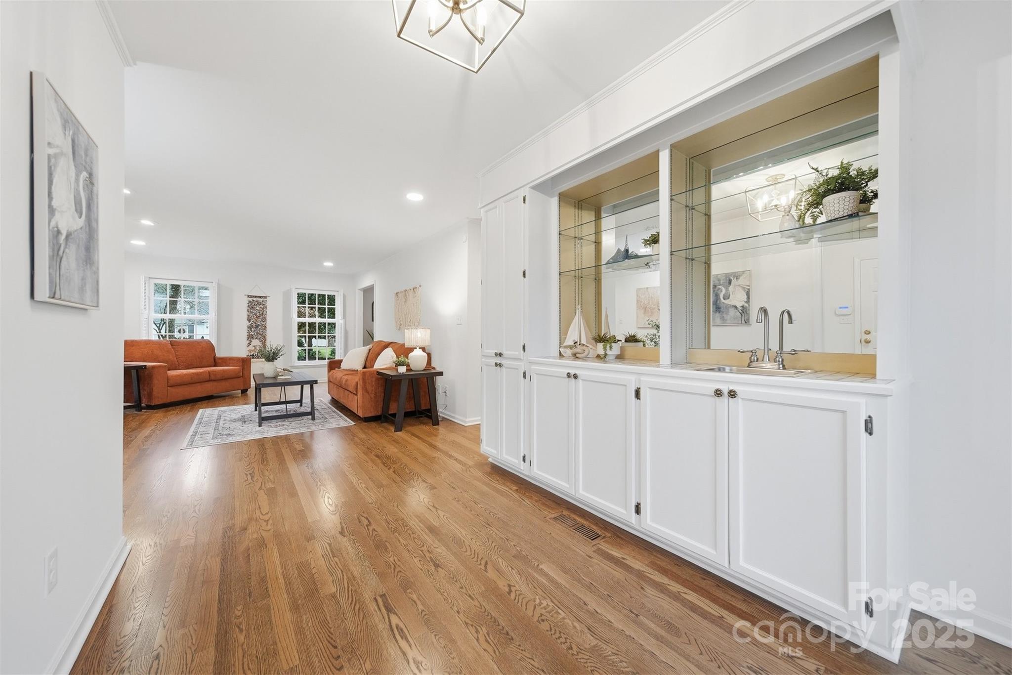 936 18th Avenue Drive NW