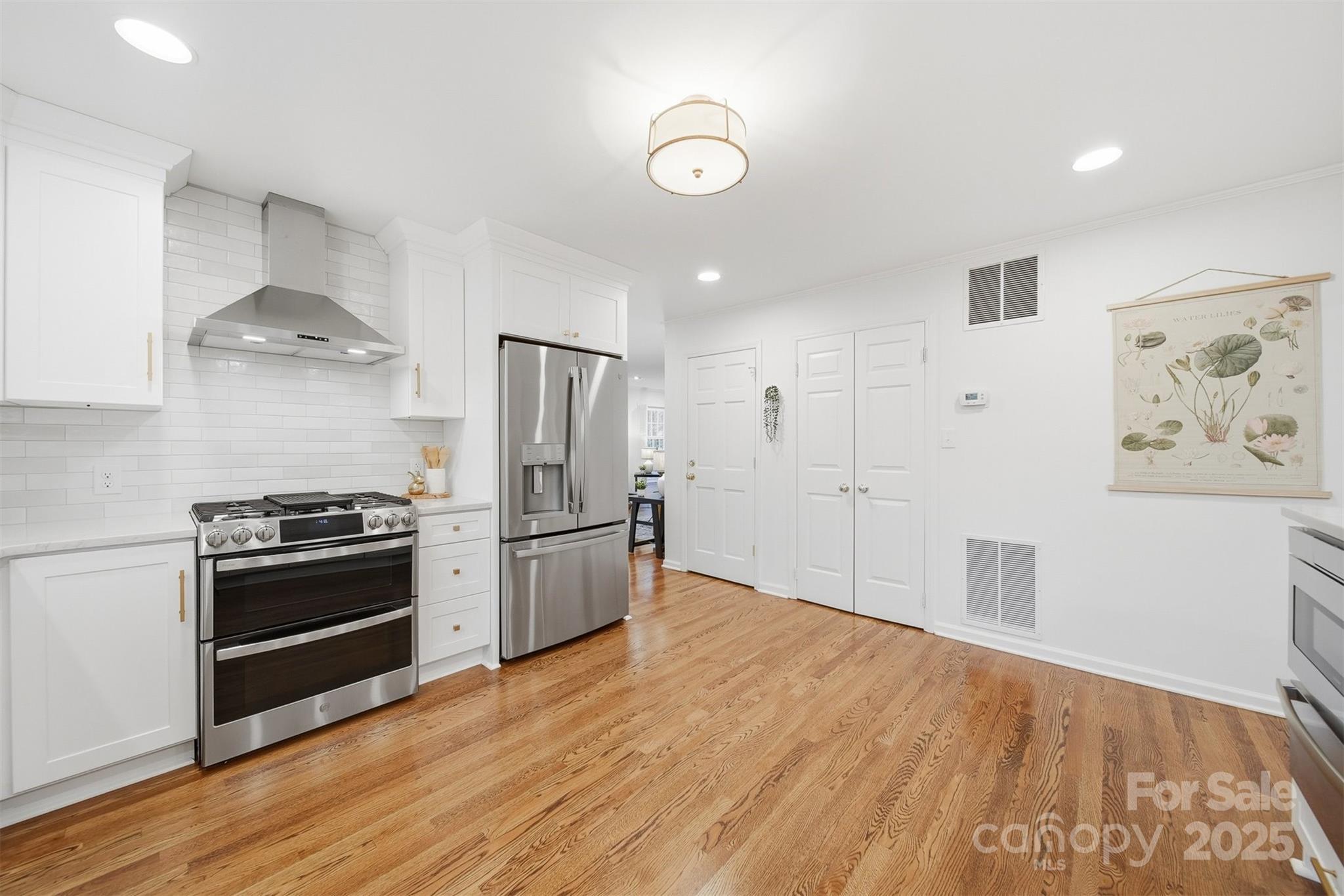 936 18th Avenue Drive NW