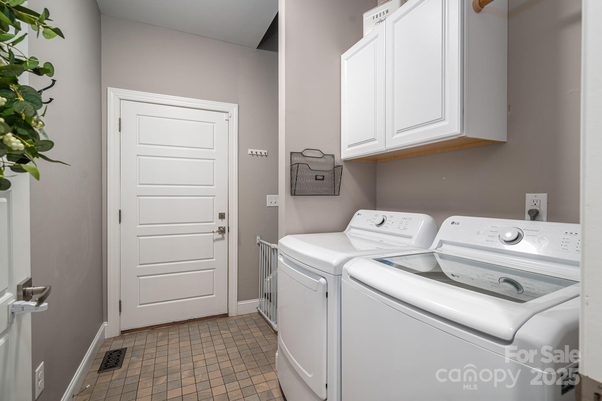 1261 10th Street Place NW Unit: 34