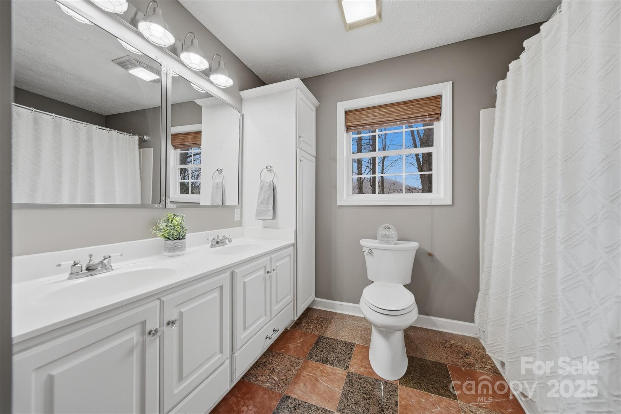 85 Sarahs Spring Road