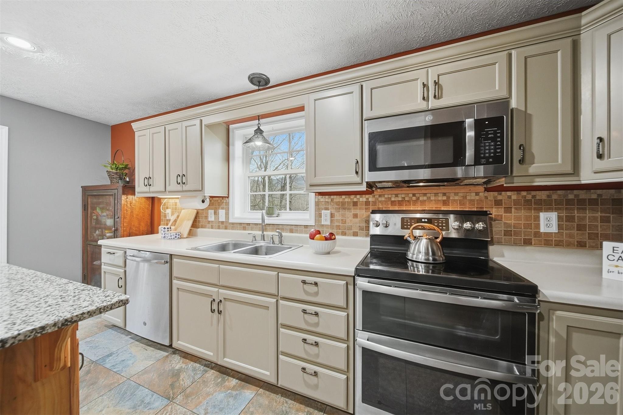 85 Sarahs Spring Road