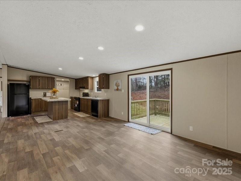 3160 Mariposa Lane