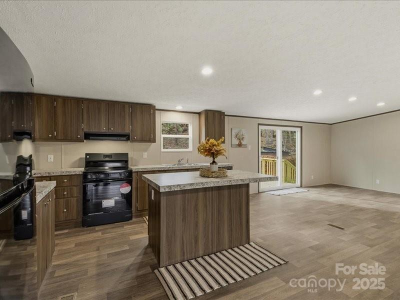 3160 Mariposa Lane