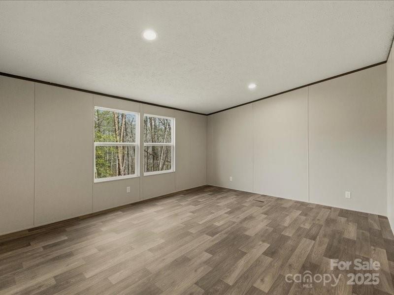 3160 Mariposa Lane