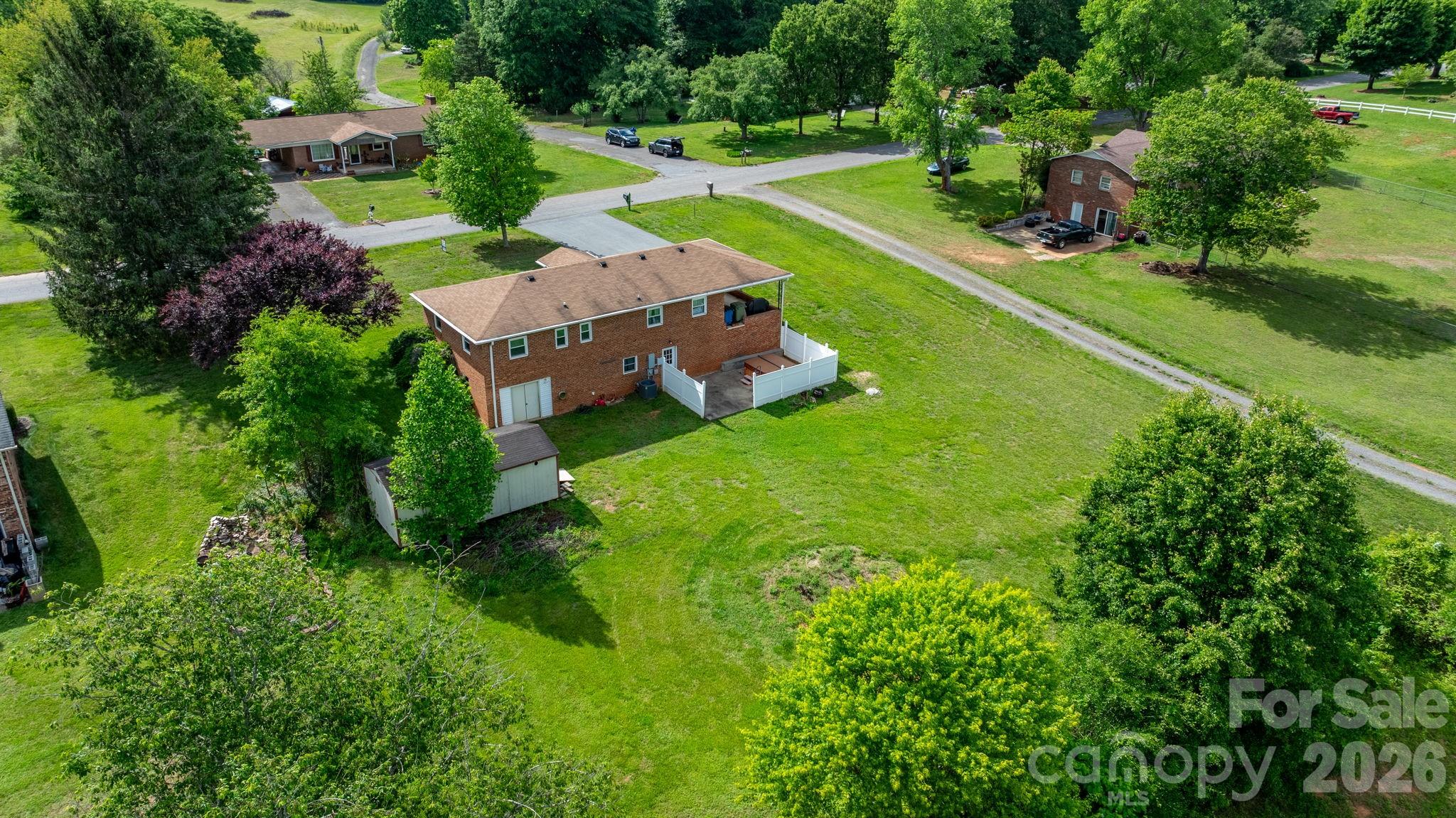 2609 Raintree Street