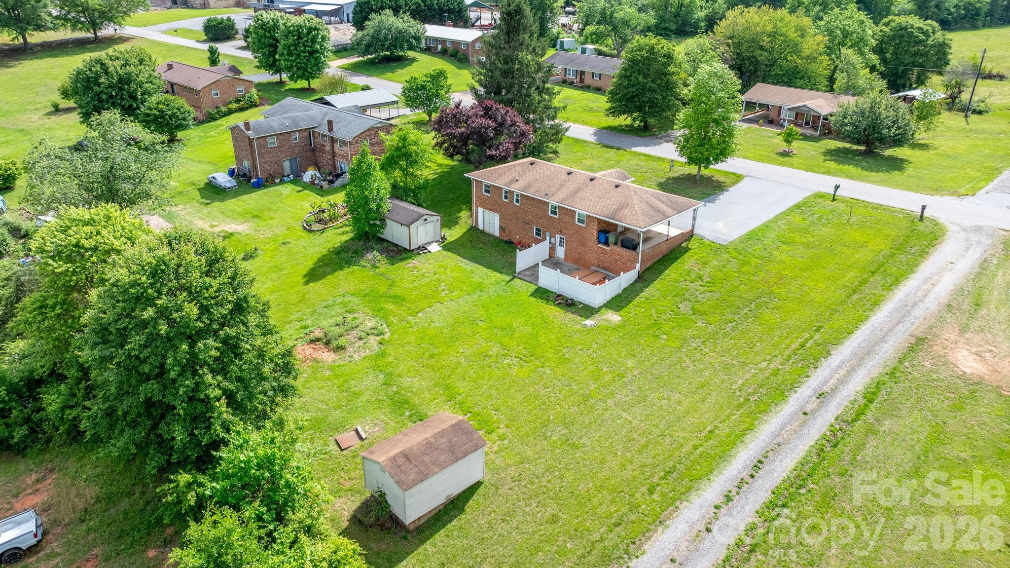 2609 Raintree Street