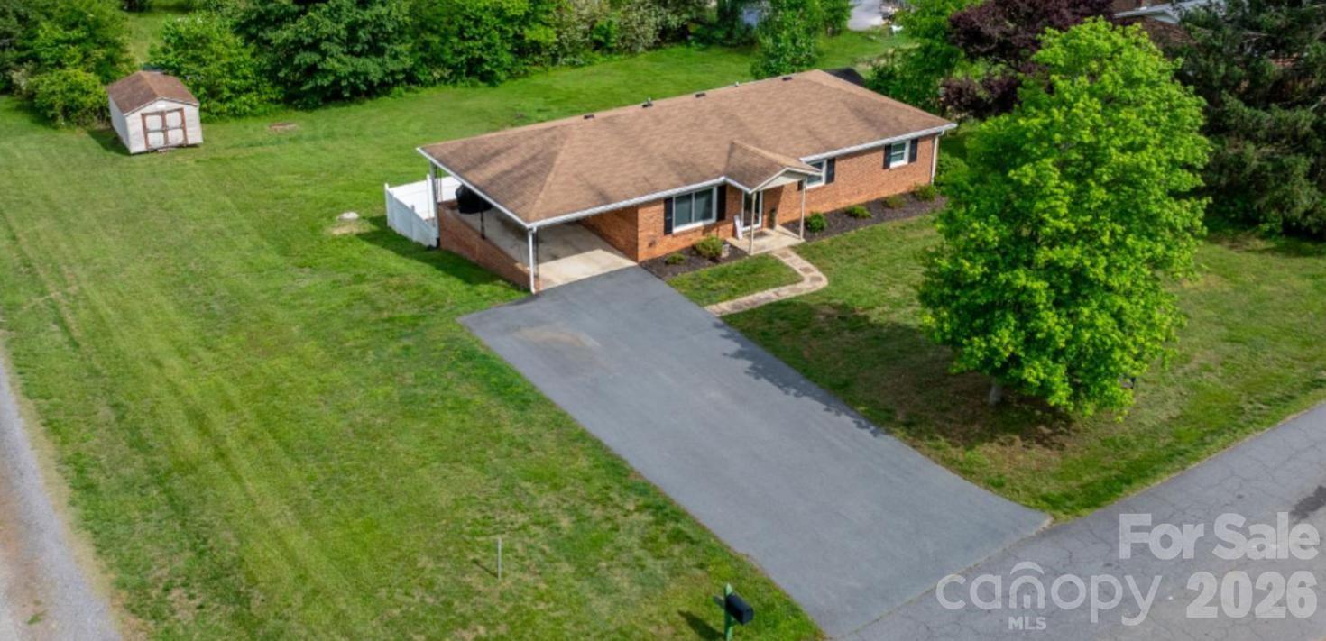 2609 Raintree Street