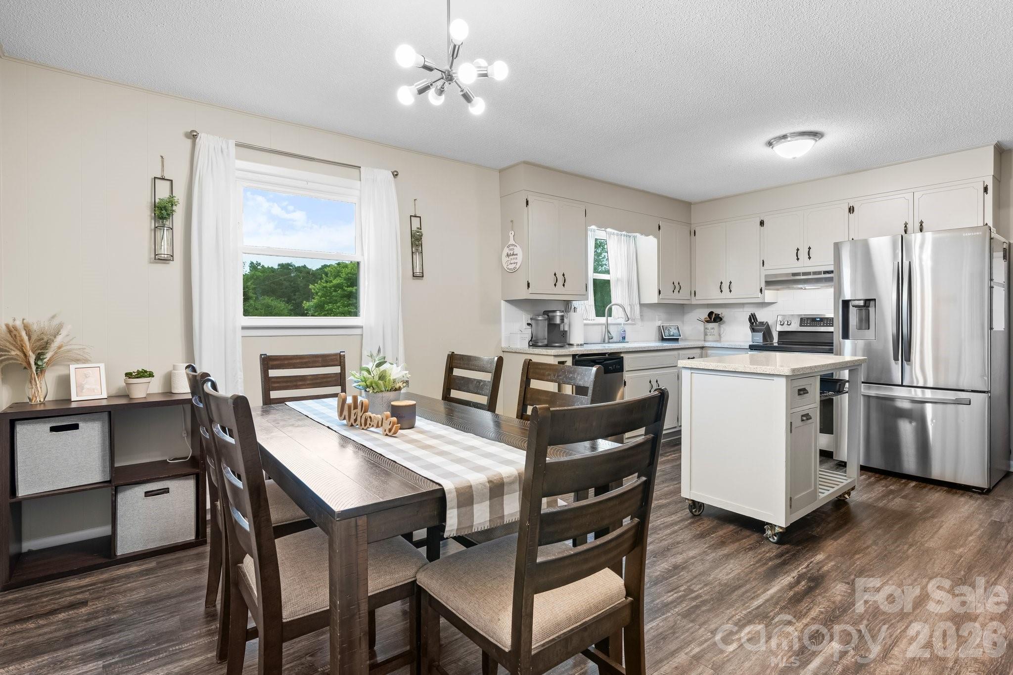 2609 Raintree Street