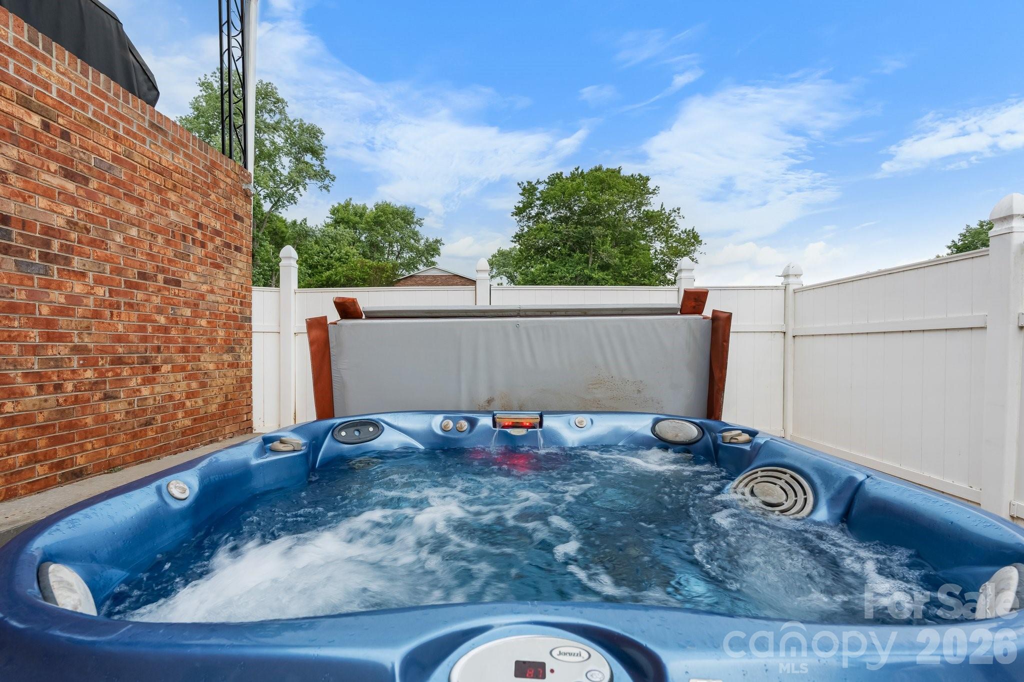 2609 Raintree Street