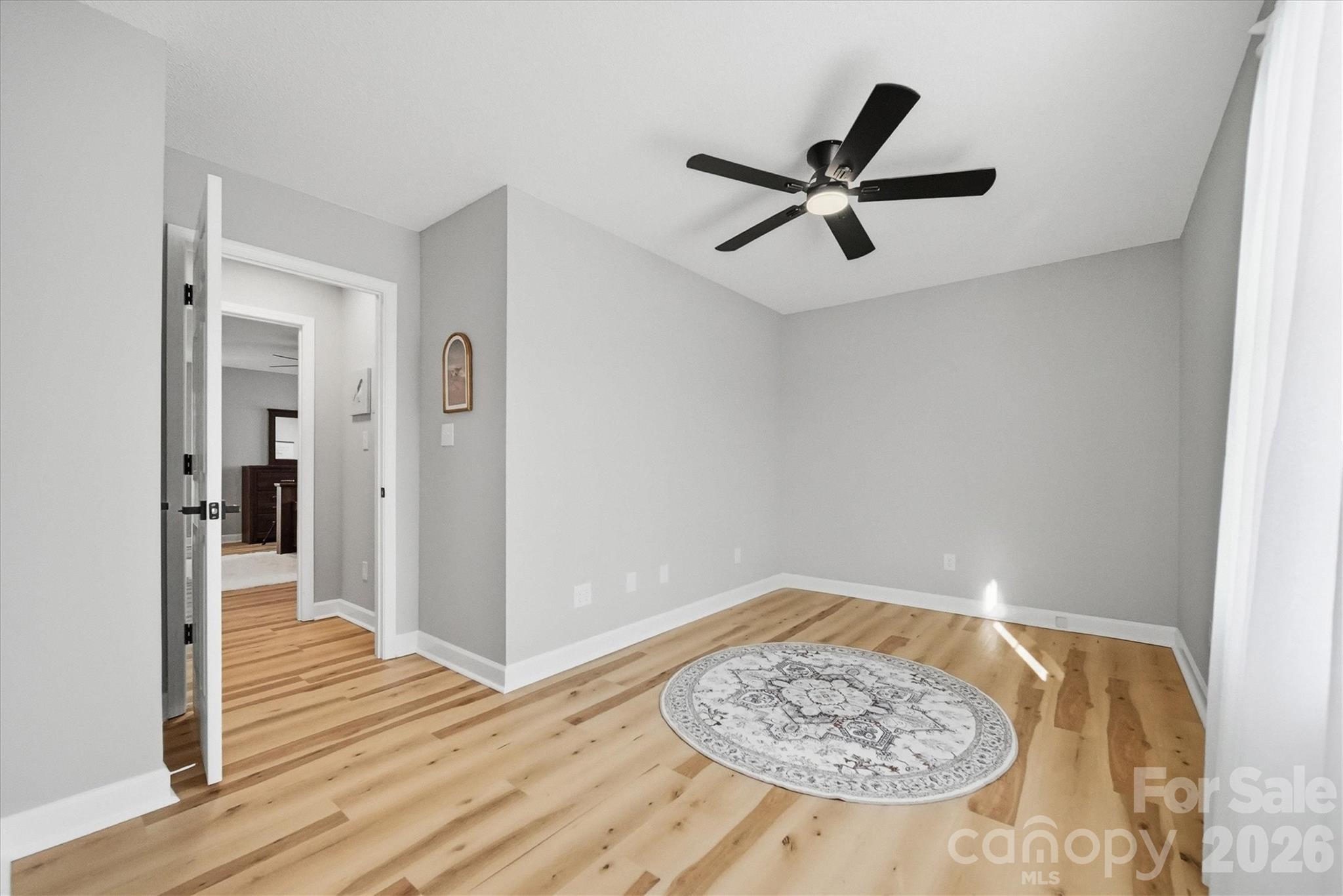 915 Barrington Drive NE