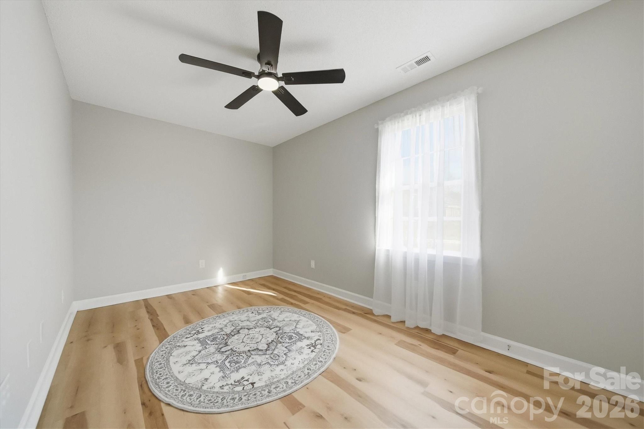 915 Barrington Drive NE