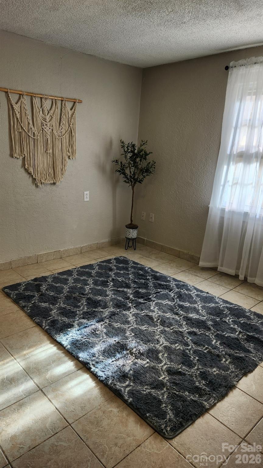 508 Arlington Circle NW