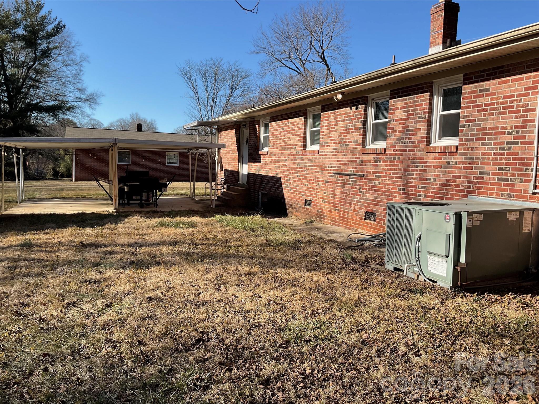 2132 14th Avenue Drive NE