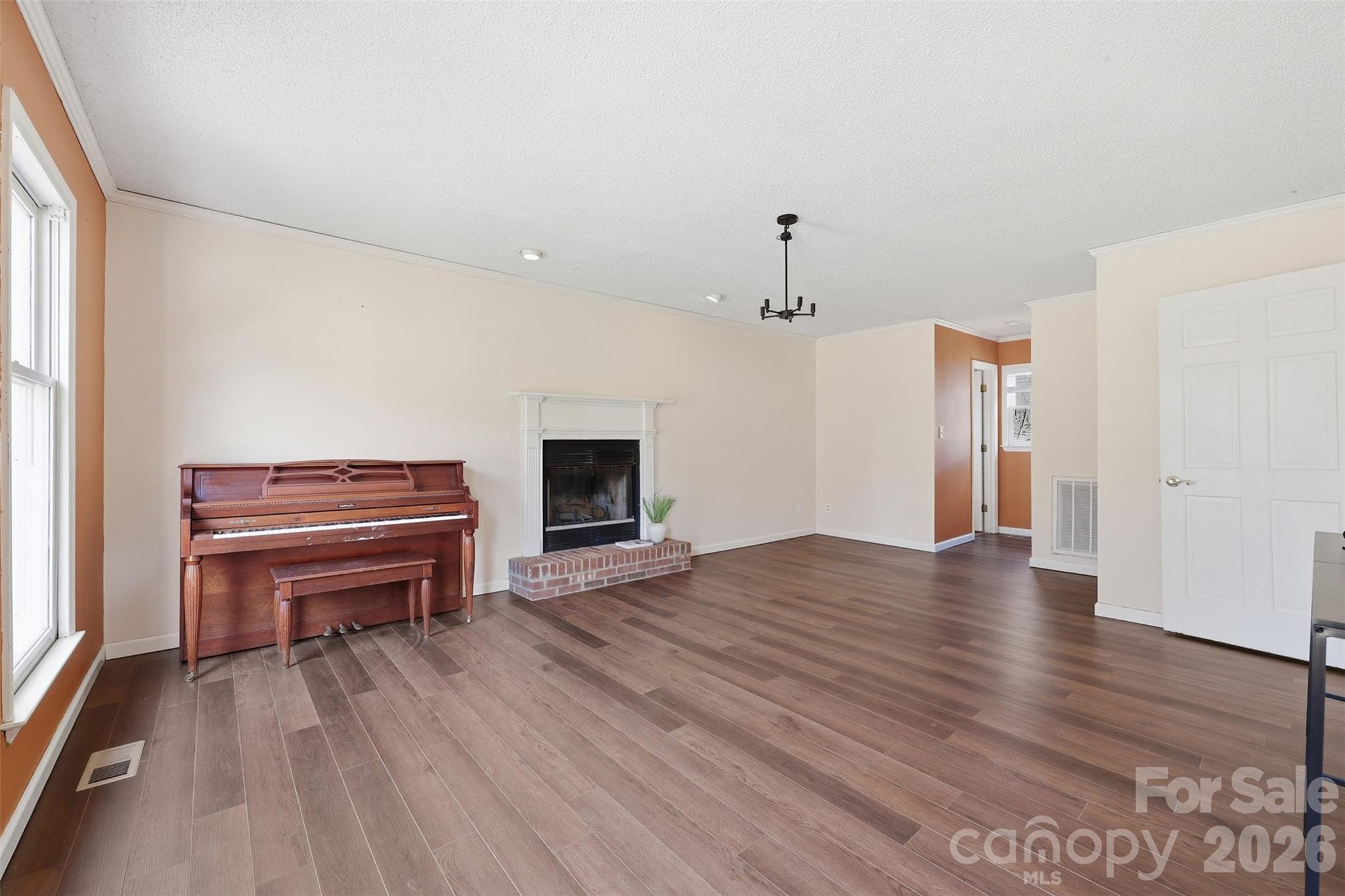 5969 Gold Creek Estate Drive