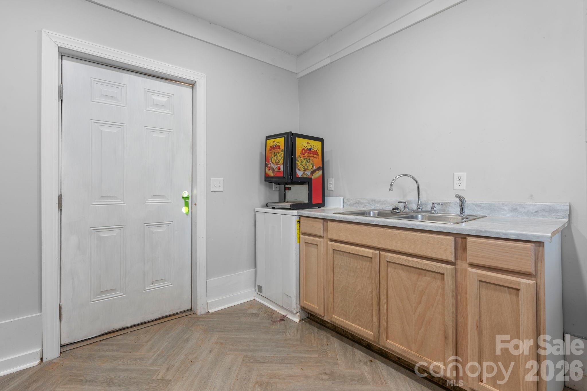 5780 W Hwy 10 Highway