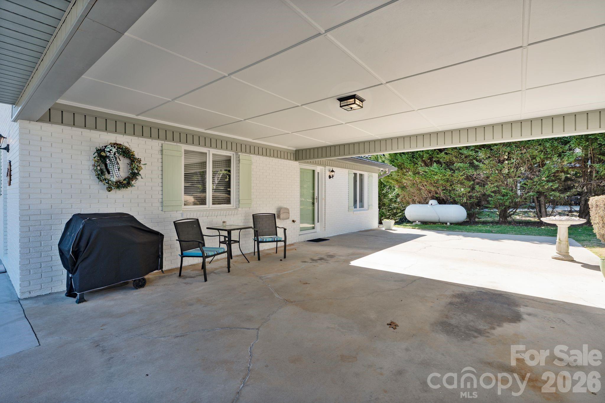 6234 Ruffin Lane