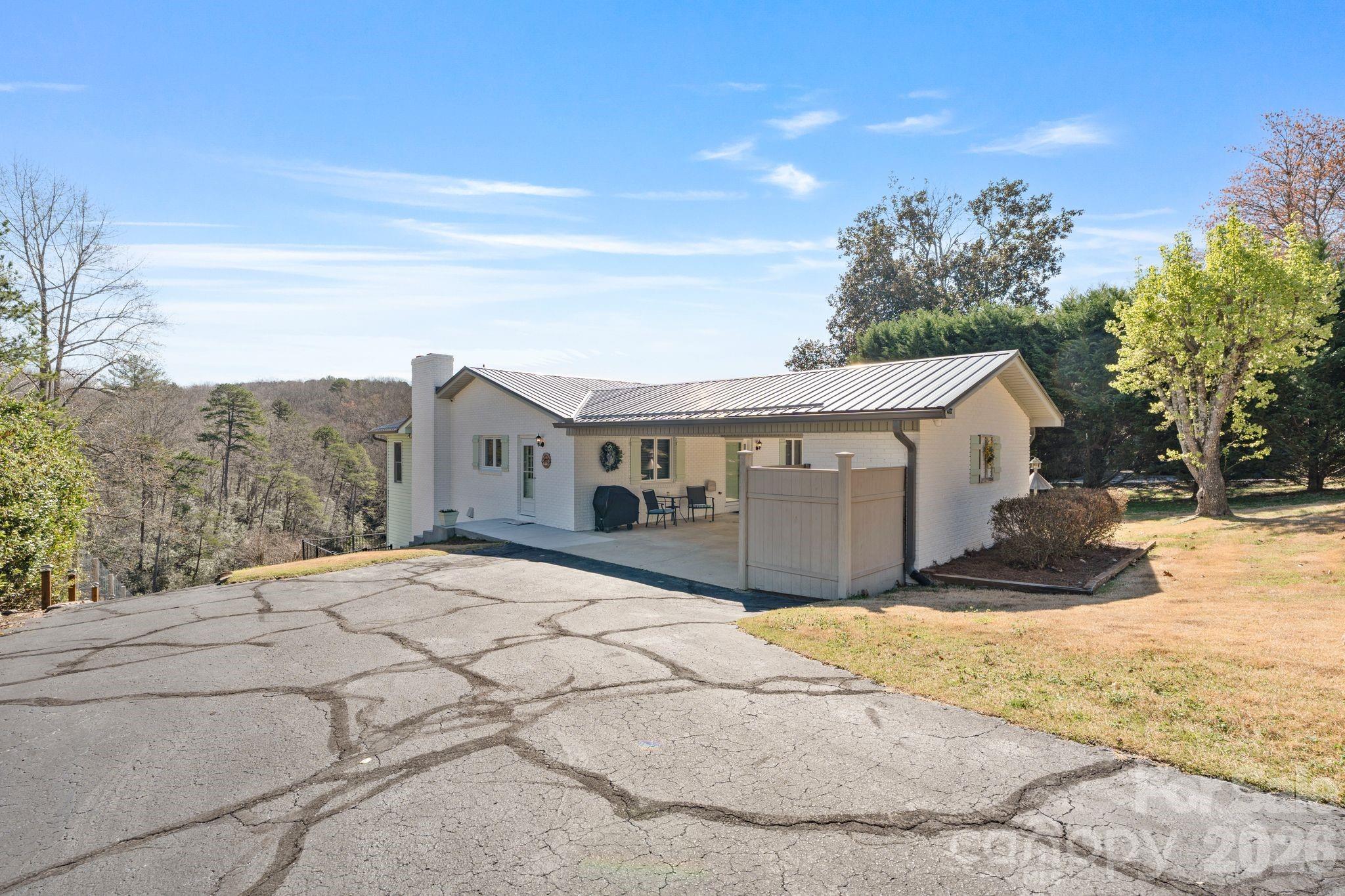 6234 Ruffin Lane