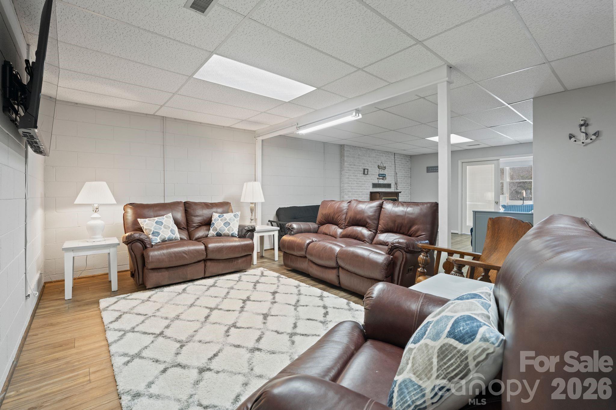 6234 Ruffin Lane
